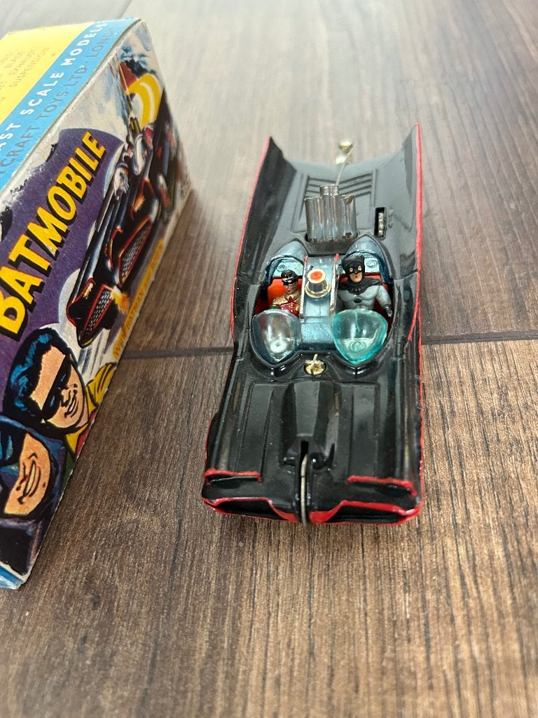 Batman auto jaren 69-72 met replicadoosje, Ophalen, Gebruikt
