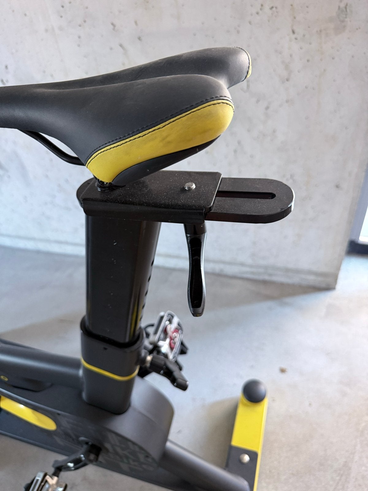 FitBike Race Magnetic Pro Spinningfiets - Nieuwstaat, Sport en Fitness, Spinningfiets, Ophalen of Verzenden, Zo goed als nieuw