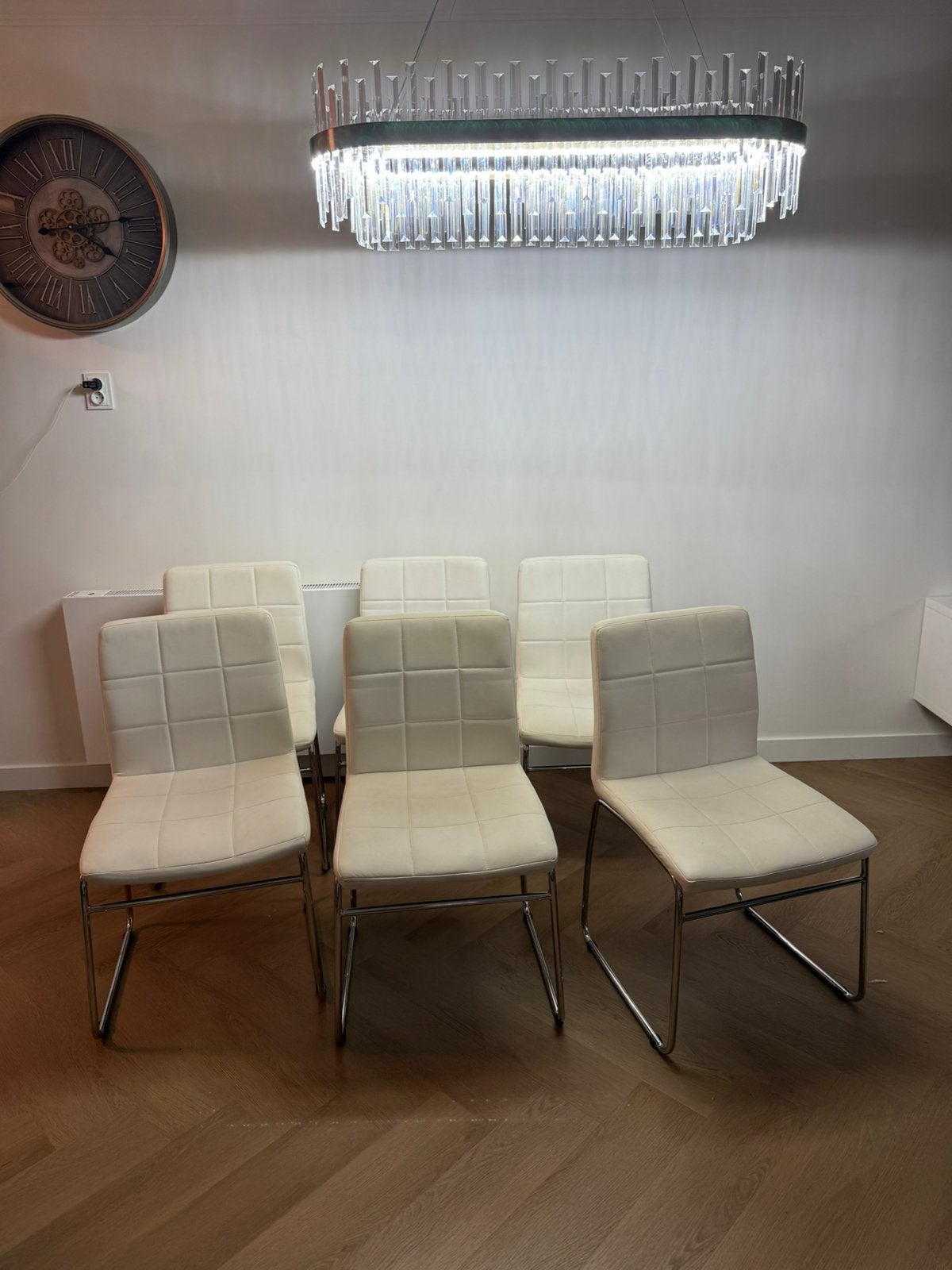 6 Moderne witte eetkamerstoelen – Kunstleer & RVS, Huis en Inrichting, Ophalen of Verzenden, Zo goed als nieuw, Wit, Vijf, Zes of meer stoelen