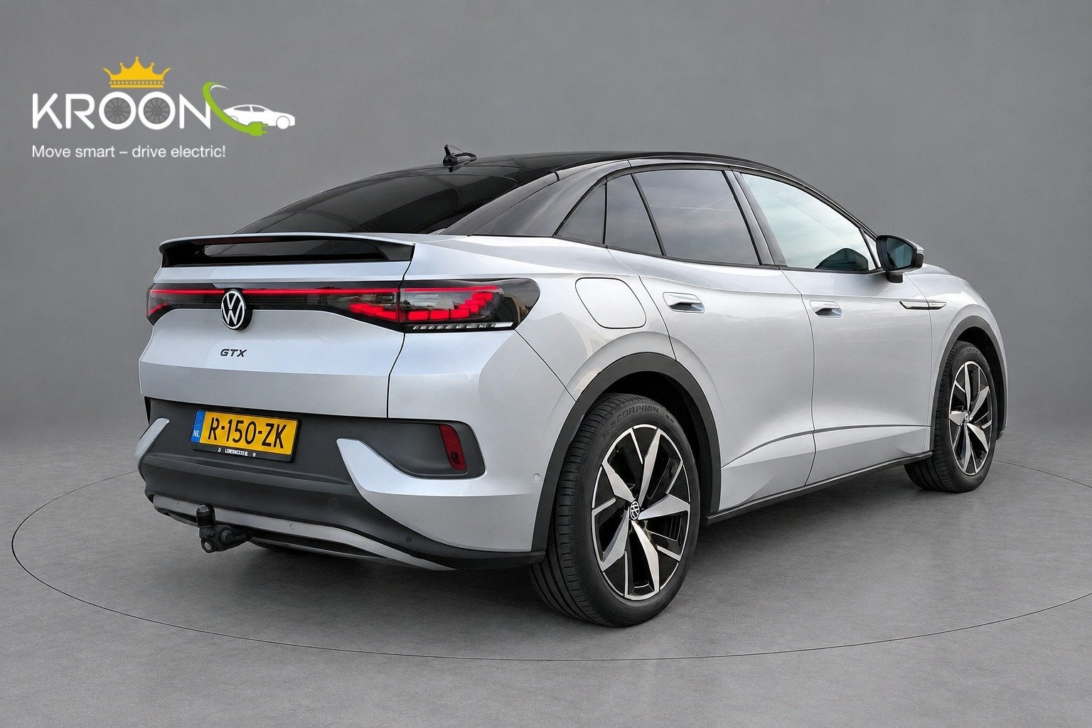Volkswagen ID.5 GTX 77kWh SOH 89% Trekhaak (bj 2022), Dealer onderhouden, Zwart, Met garantie (alle), Leder en Stof
