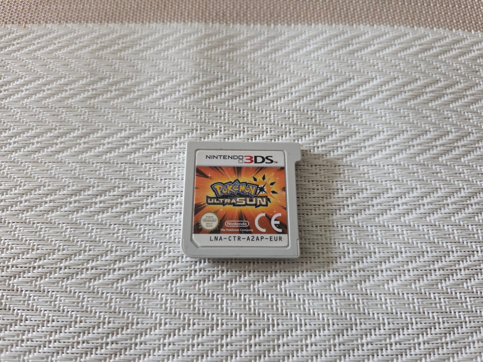 Pokémon Ultra Sun - Nintendo 3DS (Zo goed als nieuw), Spelcomputers en Games, Online, 1 speler, Ophalen of Verzenden, Zo goed als nieuw