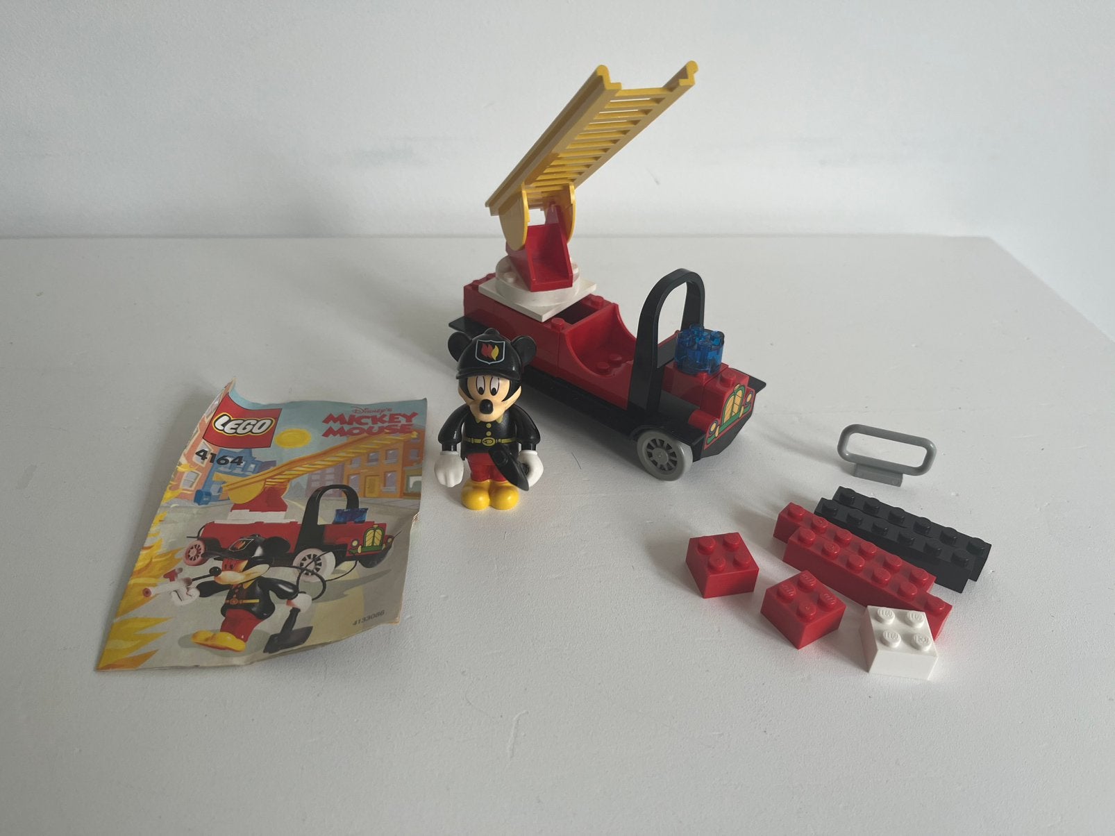 LEGO 4164 Mickey’s Fire Engine (Compleet), Lego, Ophalen of Verzenden, Zo goed als nieuw, Inclusief instructies