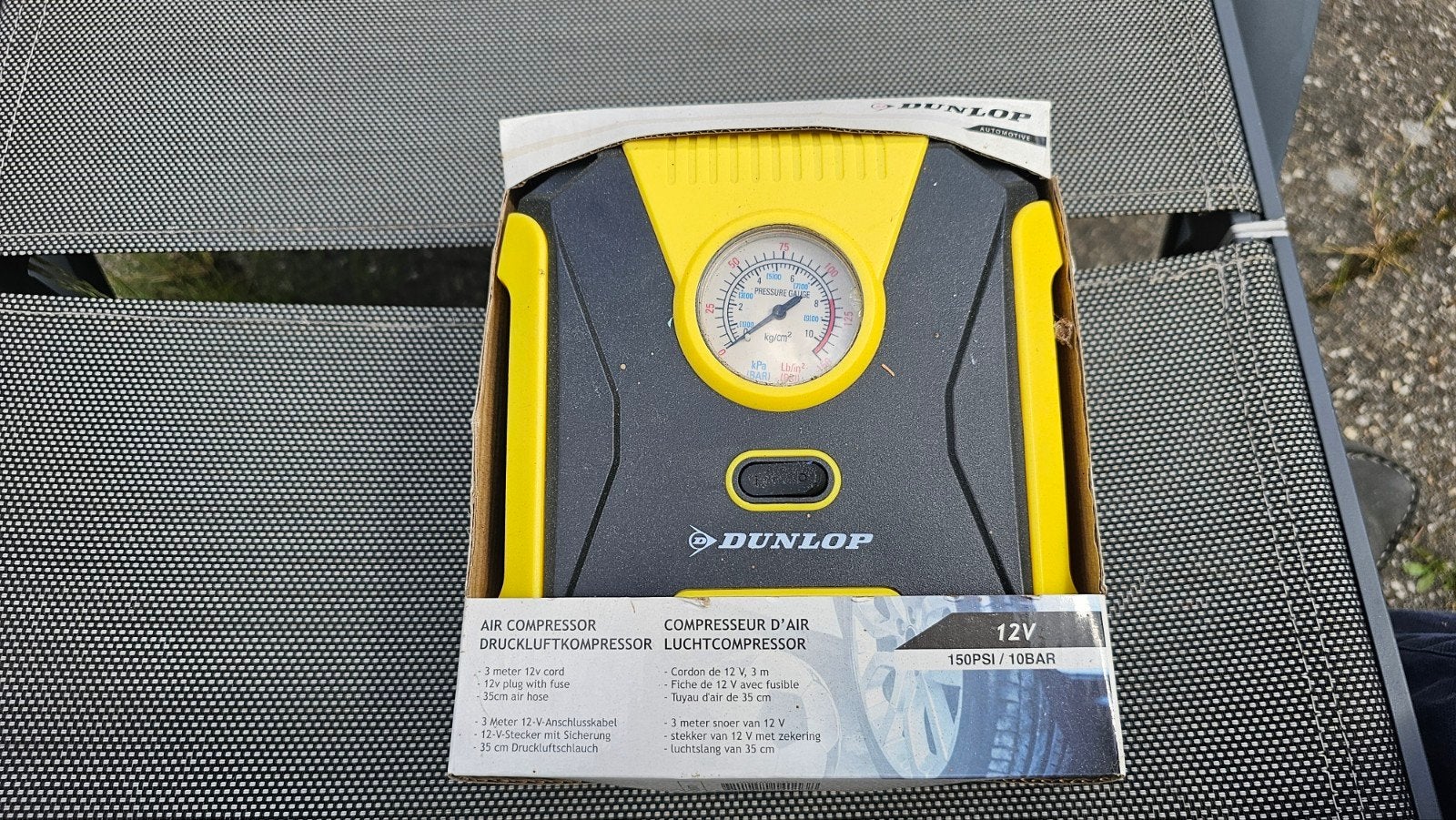 Dunlop 12V Air Compressor - Nieuw in Doos, Doe-het-zelf en Verbouw, Compressors, 10 bar of meer, Nieuw, Ophalen of Verzenden, Minder dan 200 liter/min