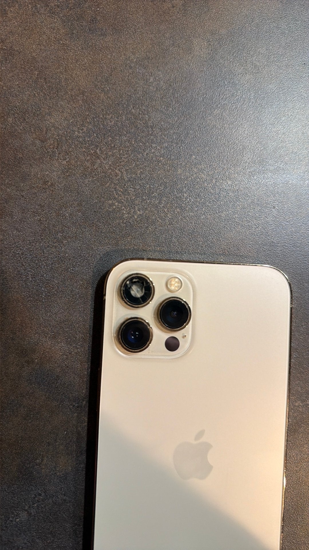 Foto 5 van iPhone 12 Pro Max 256GB Goud