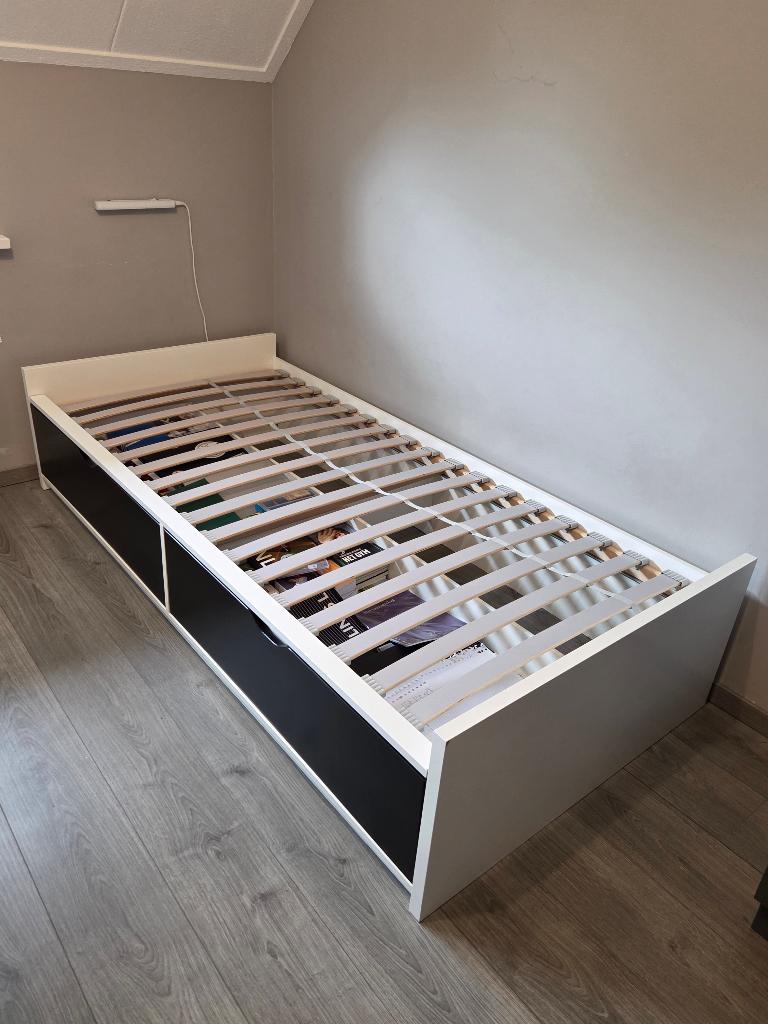 Ikea bed 200x90 met 2 lades en lattenbodem, Ophalen, Gebruikt, 90 cm, Eenpersoons