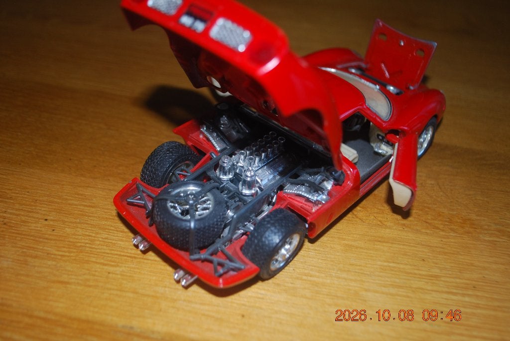 Modelauto Ferrari250 Le Mans 1:24, Ophalen, Zo goed als nieuw, Auto, Bburago