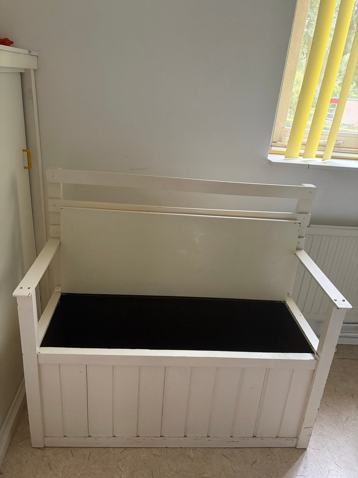 Witte houten bank met opbergruimte en kussens, Ophalen of Verzenden, Gebruikt, Hout