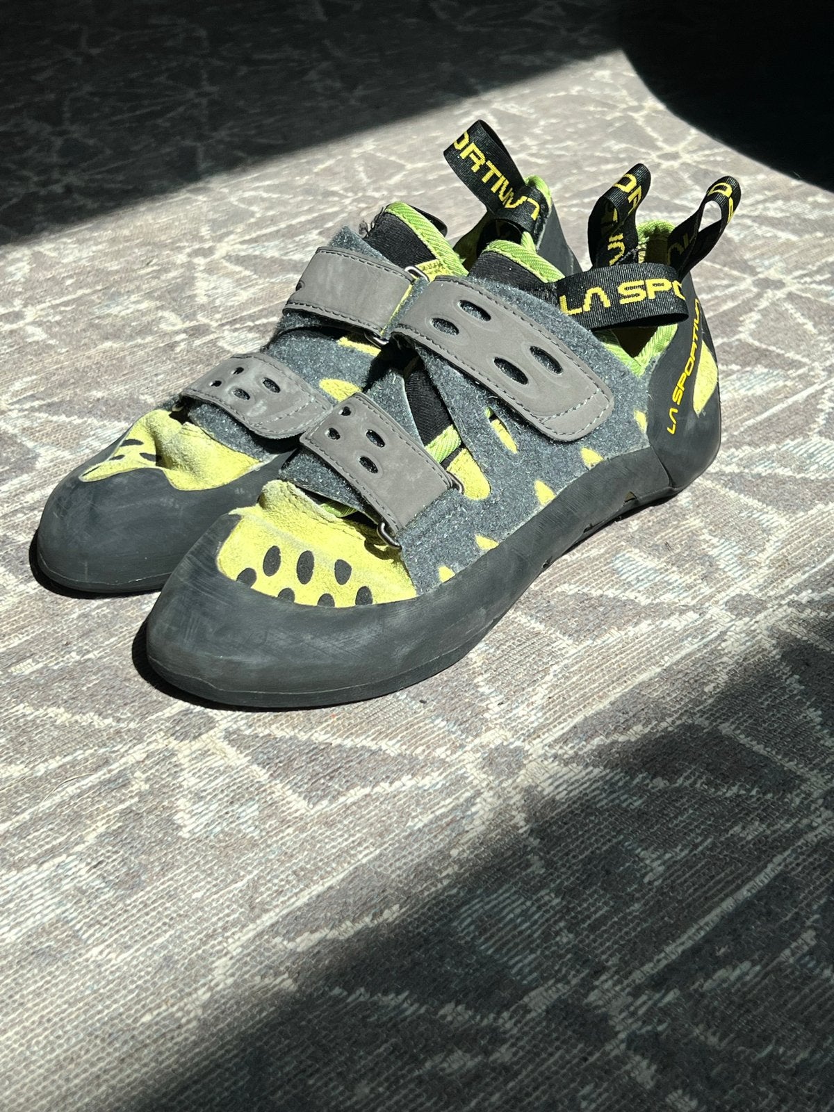 La Sportiva klimschoenen maat 39 (ook beschikbaar in 41,5), Sport en Fitness, Klimsport, Ophalen, Gebruikt, Klimsportschoenen