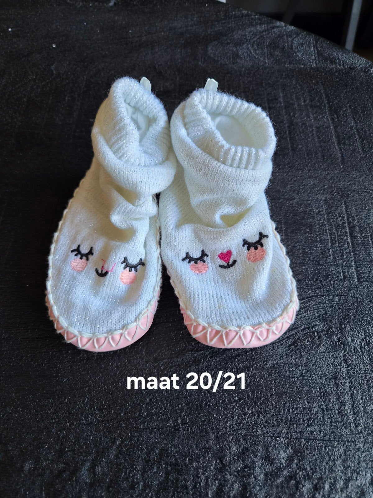 Sloffen maat 20/21 nieuw, Kinderen en Baby's, Babykleding | Schoentjes en Sokjes, Slofjes, Jongetje of Meisje, Nieuw, Ophalen of Verzenden