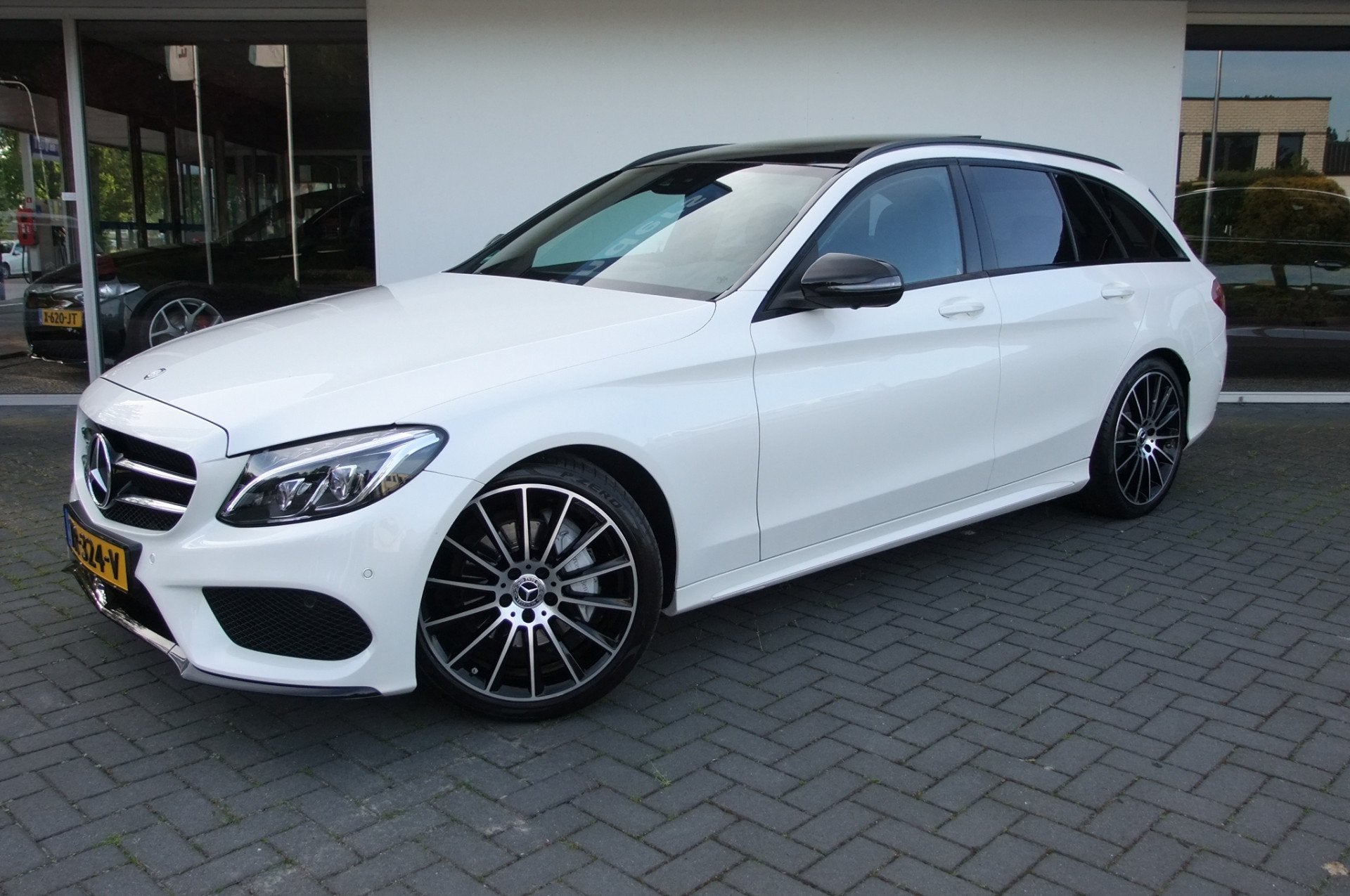 Mercedes-Benz C-Klasse Estate 180 AMG Sport Edition / Parelm, Automaat, Achterwielaandrijving, Euro 6, Wit