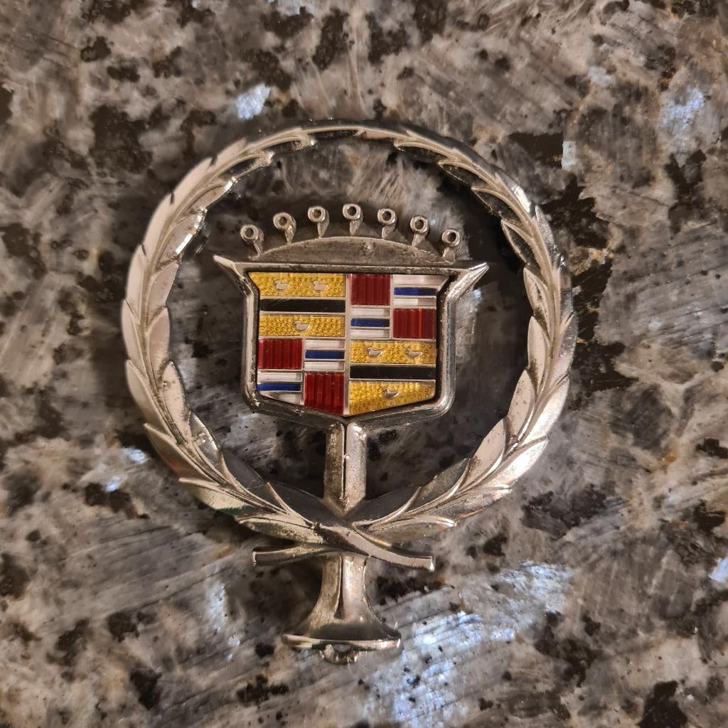 Caddilac embleem, Nieuw, Ophalen of Verzenden, Motorkap, Voor