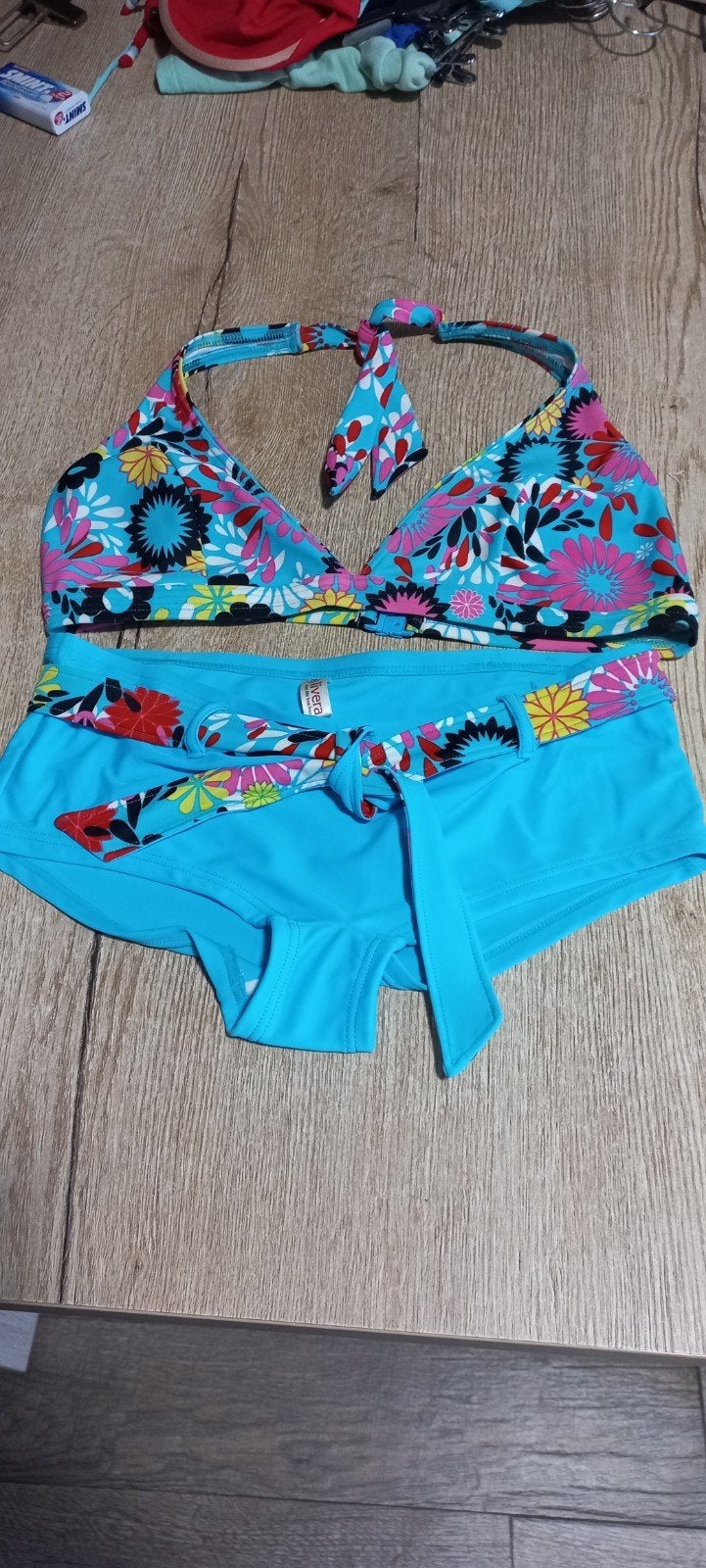 Livera Bikini Maat 38 - Bloemenprint & Effen Blauw, Meerkleurig, Nieuw, Ophalen of Verzenden, Bikini