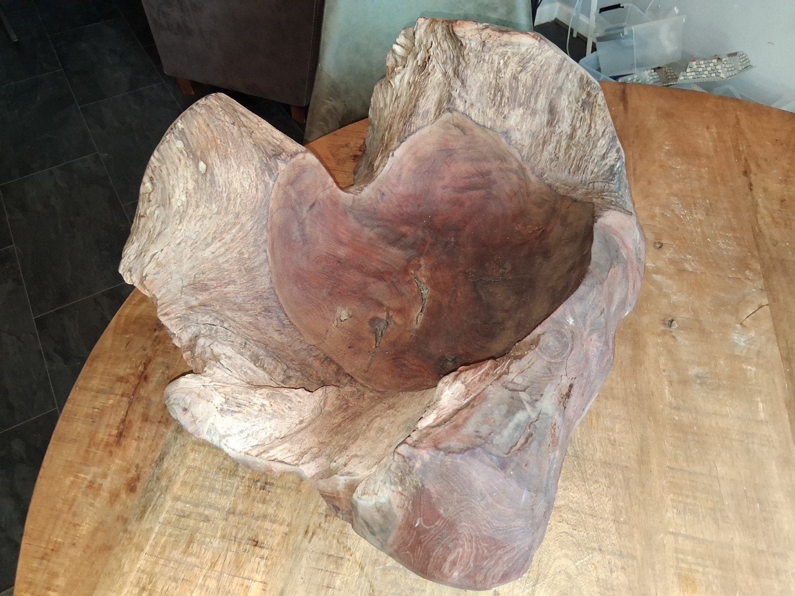 Houten ornament, Ophalen
