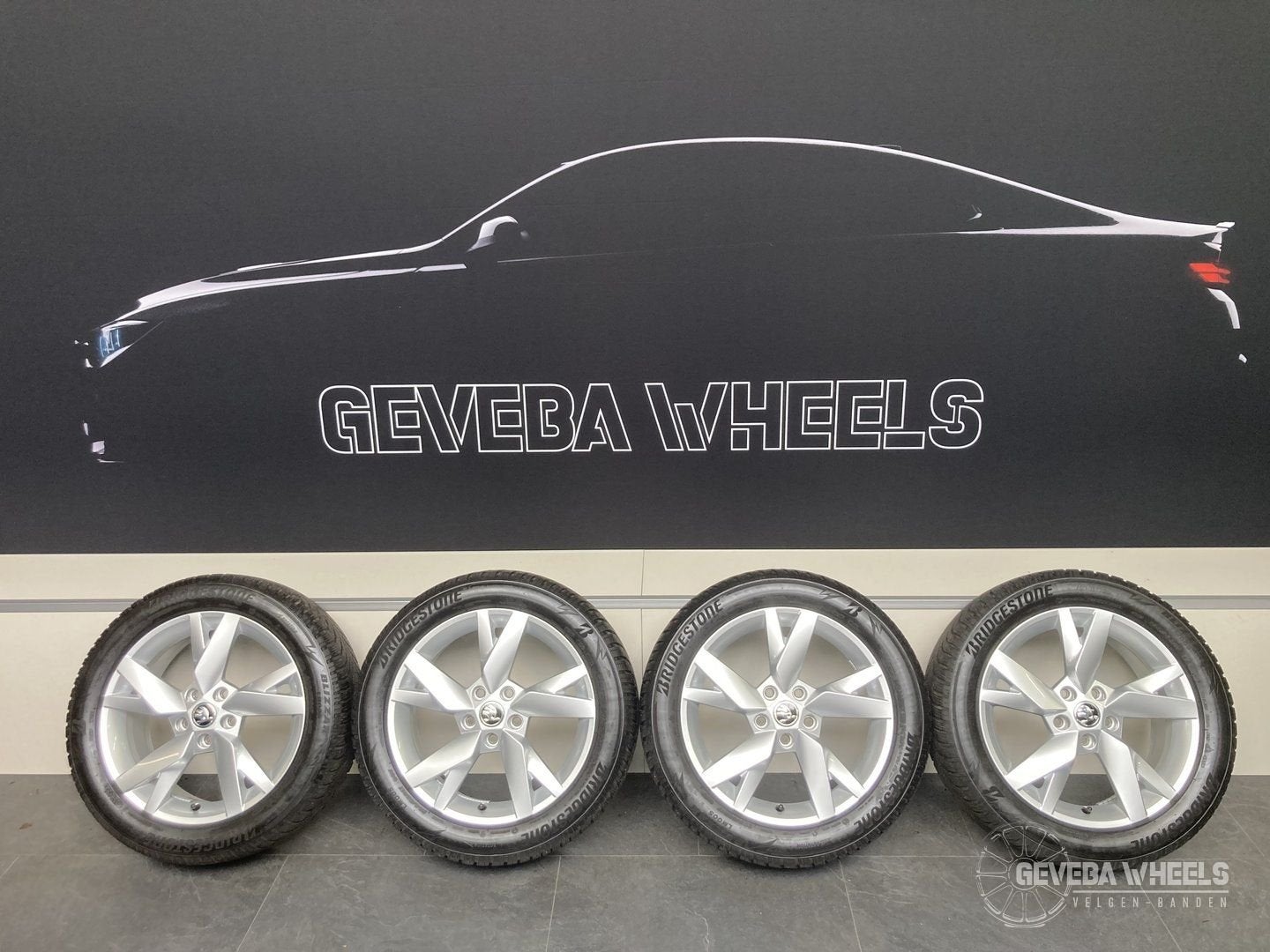 17” originele Skoda Octavia MK4 velgen + winterbanden 5x112, Gebruikt, -, -, Banden en Velgen