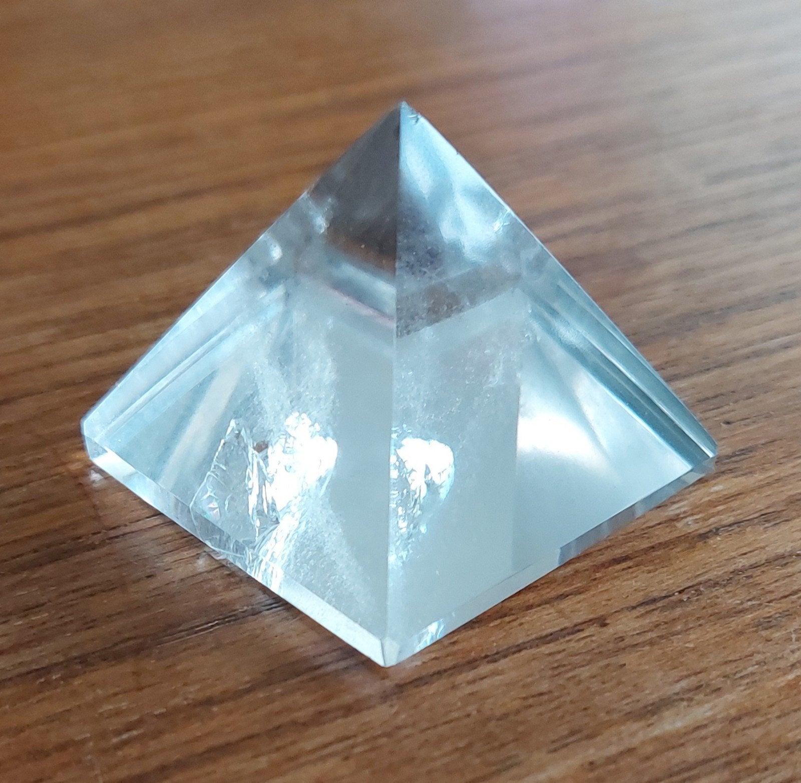 bergkristal glazen piramide decoratie, Ophalen of Verzenden, Figuurtje