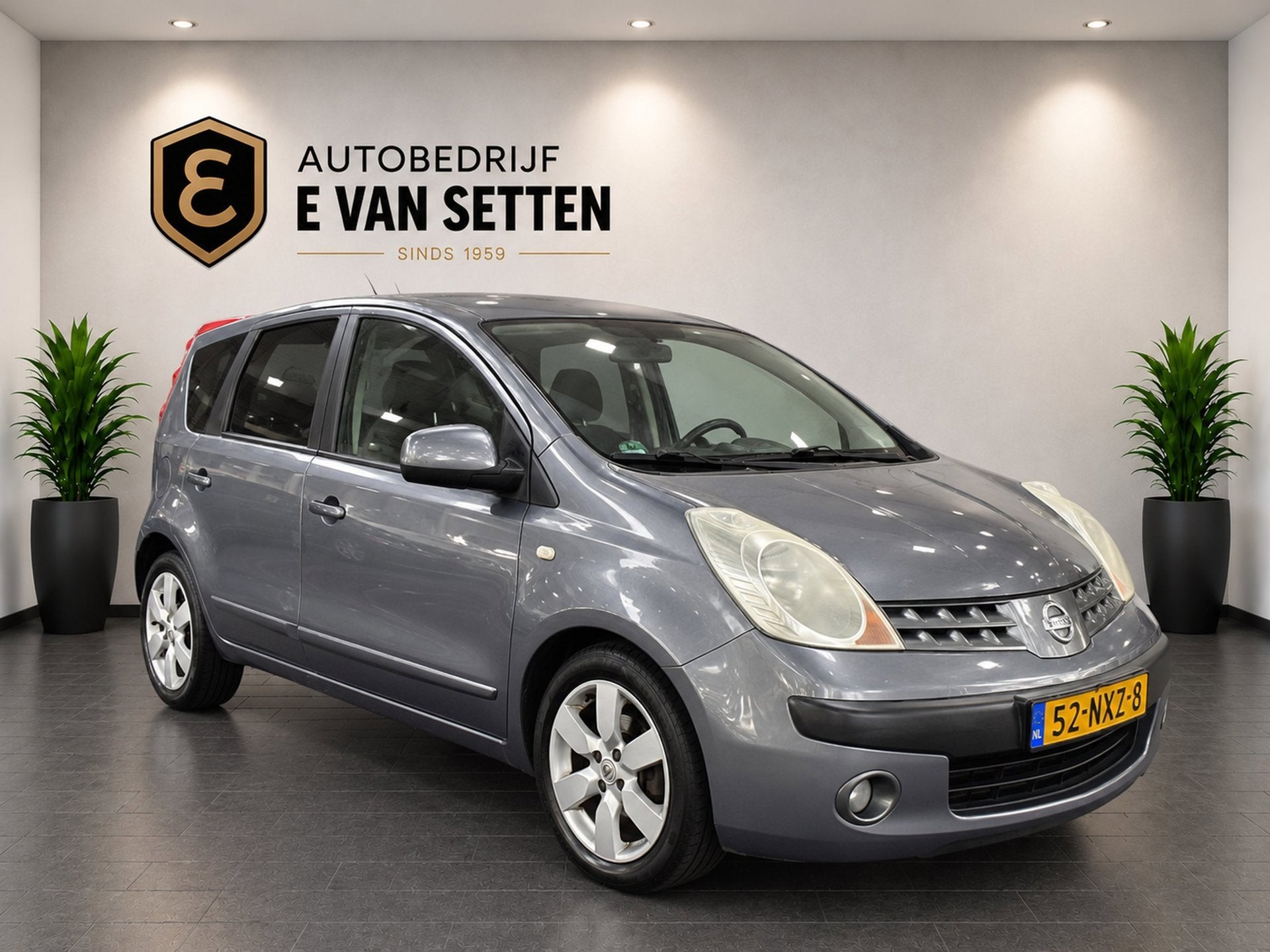 Nissan Note 1.6 Visia Trekhaak, Dealer onderhouden, 15 km/l, Gebruikt, Zwart
