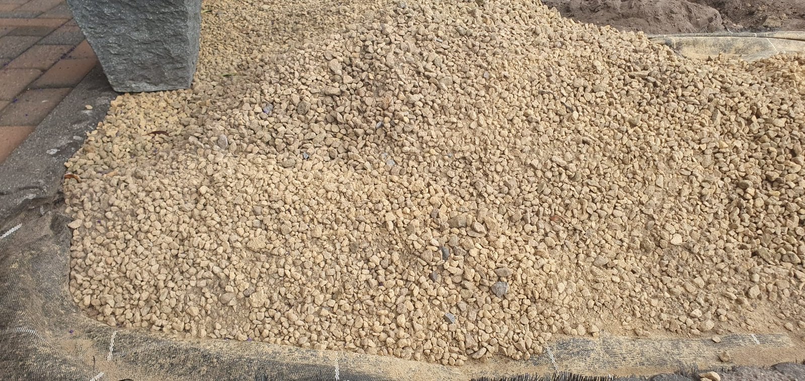 GRATIS split voor tuinpad, circa 1,5 m3, Ophalen, Basalt, Split