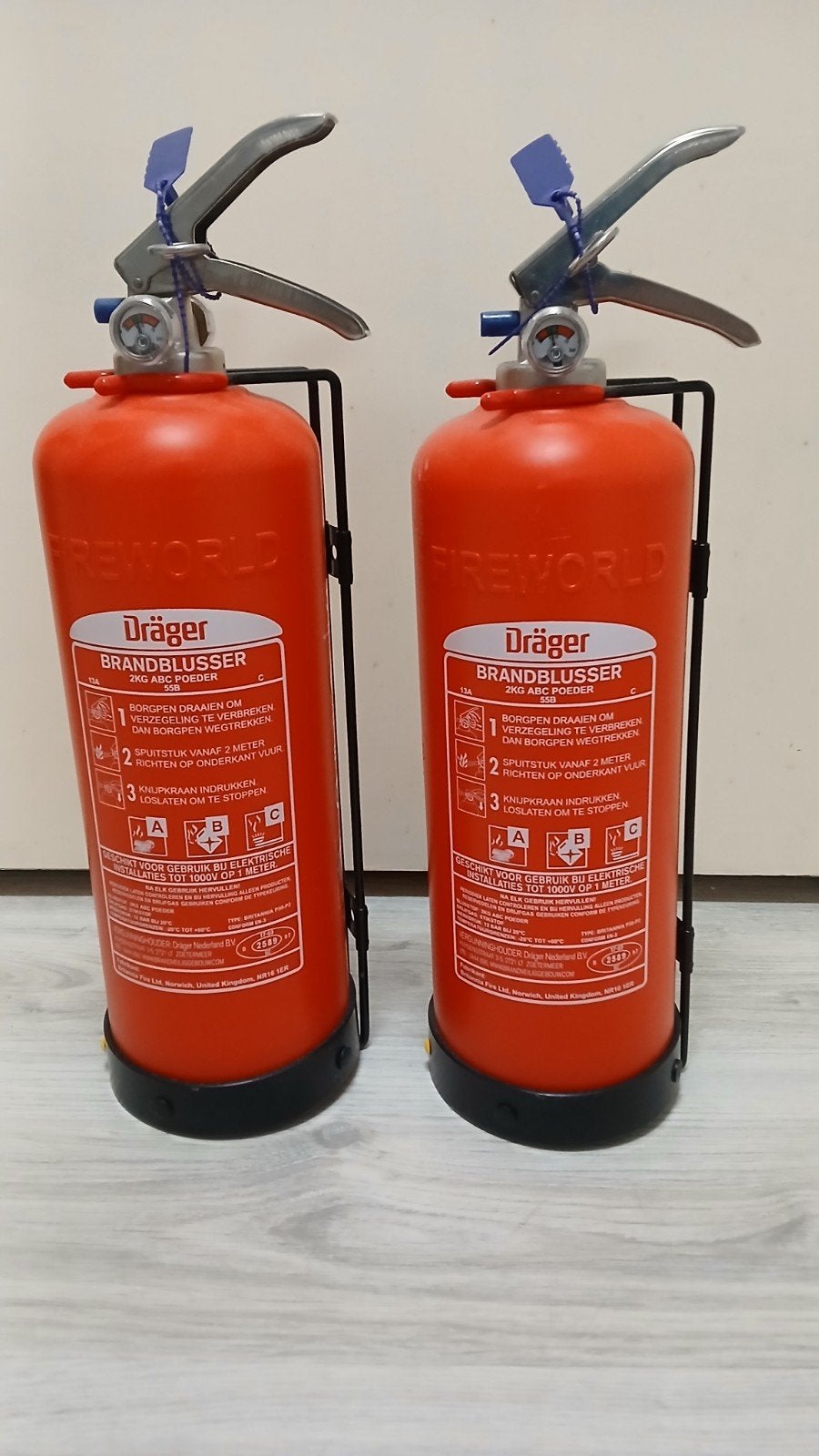 2  composiet brandblussers van 2 kilo onderhoudsvrij, Huis en Inrichting, Ophalen of Verzenden