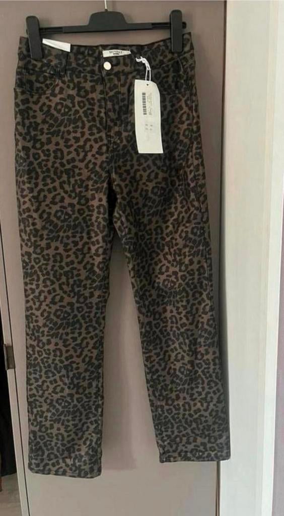 Nieuwe broek Maat 40, Kleding | Dames, Broeken en Pantalons, Ophalen, Zo goed als nieuw, Maat 38/40 (M), Lang