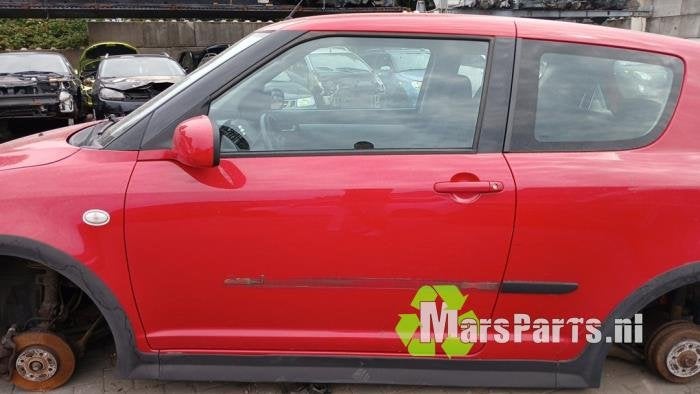 Portier 2Deurs links van een Suzuki Swift, Gebruikt, -, Deur, -
