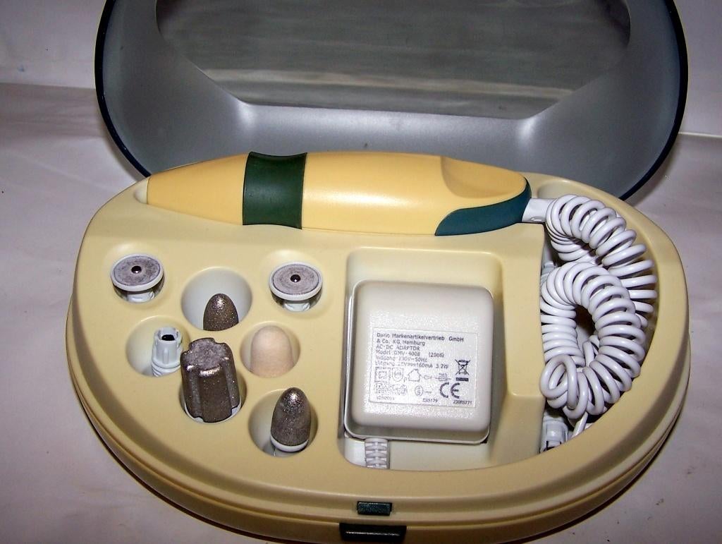 Elektrische manicure set. Izgs., Ophalen of Verzenden, Zo goed als nieuw, Hand- en Voetverzorging