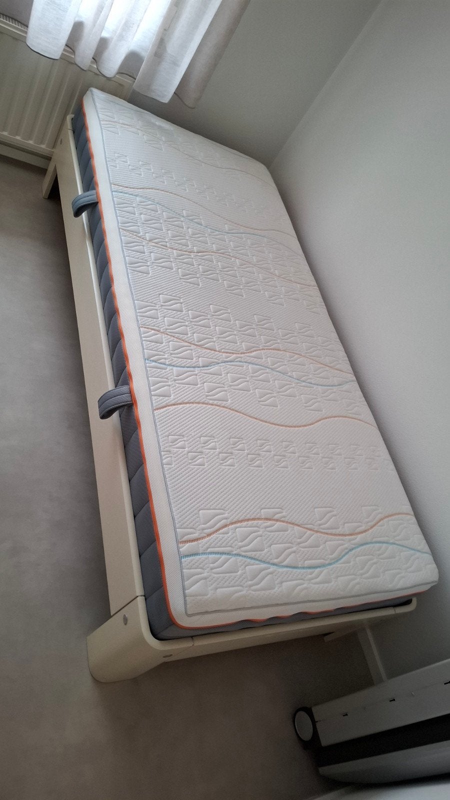 M-line SlowMotion Xtra Fit Matras 90x200 1 jr oud, Huis en Inrichting, Slaapkamer | Matrassen en Bedbodems, 90 cm, Eenpersoons