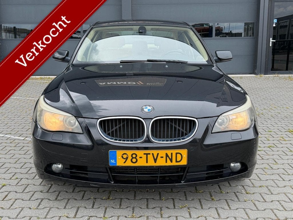 BMW 5-serie 520d Business Line/AIRCO/PARKS/TREKH/APK/NAP, Auto's, BMW, Automaat, Achterwielaandrijving, 150 pk, Zwart