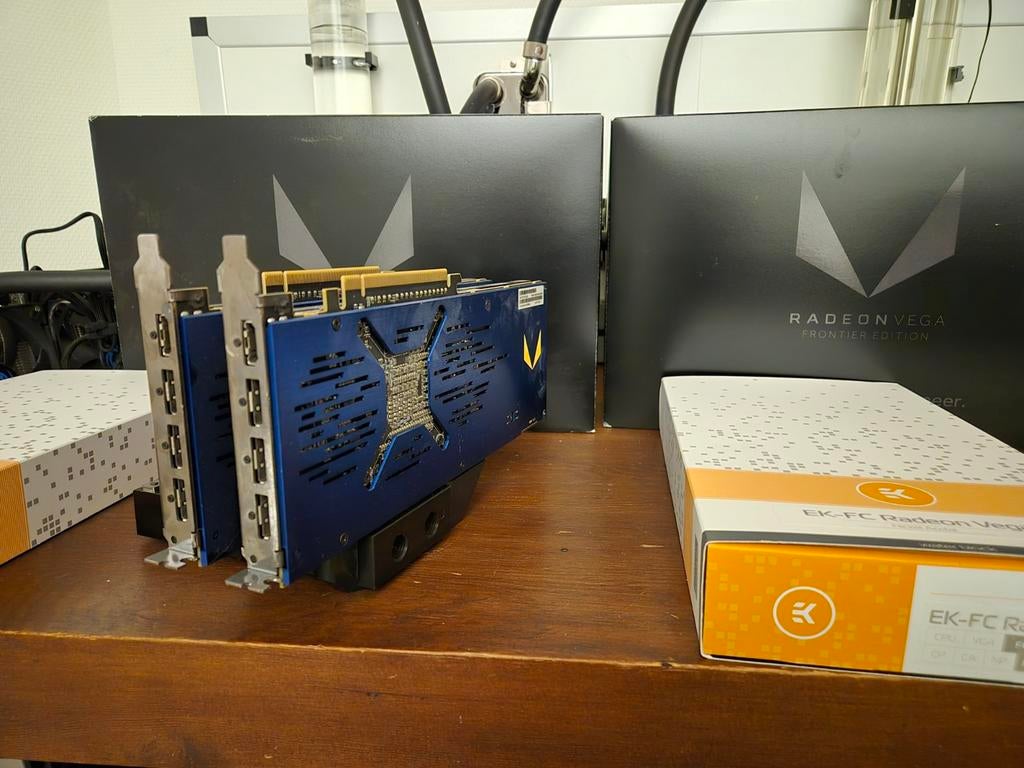 AMD Vega Frontier Edition 16 GB HBM2 LC, PCI-Express 3, AMD, Overige soorten, Ophalen of Verzenden