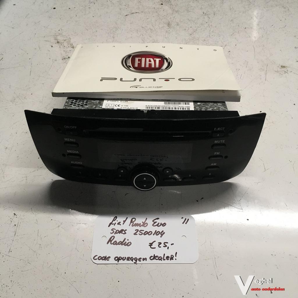 Fiat Punto EVO 5Drs 2011 2500104 Radio Systeem, Auto diversen, Ophalen of Verzenden, -, -, -