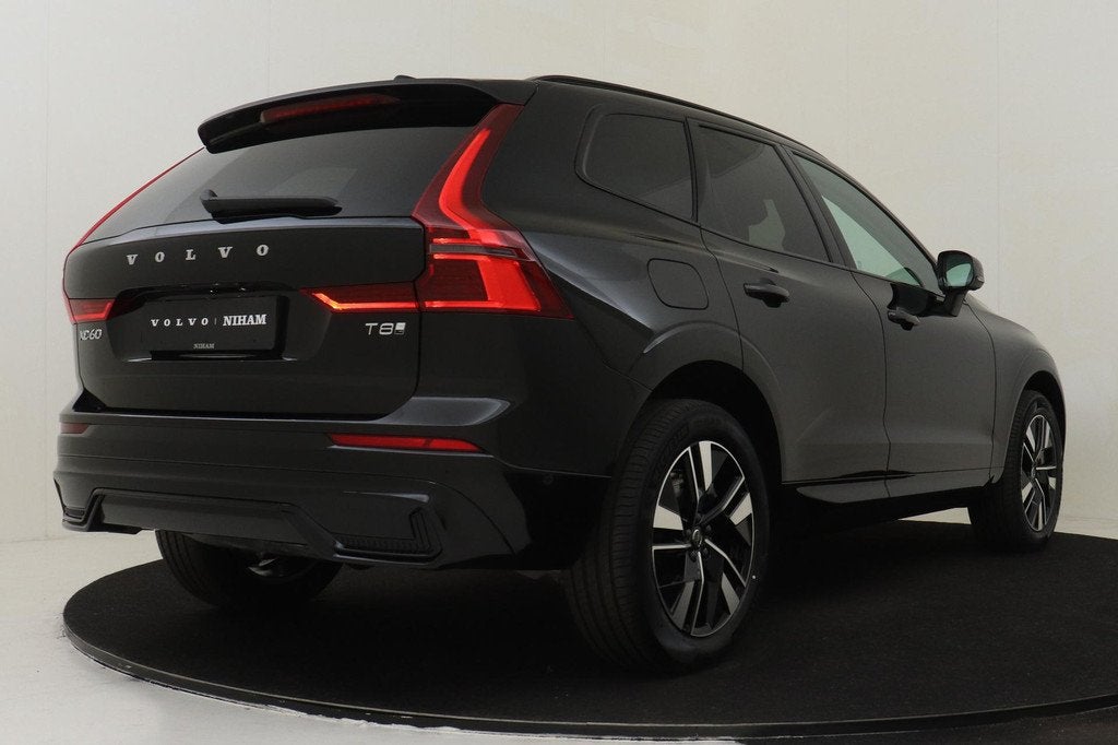 Volvo XC60 II T8 PLUG-IN HYBRID AWD PLUS DARK -PANO.DAK|HARM, Auto's, Volvo, Automaat, 12 maanden, Gebruikt, Euro 6