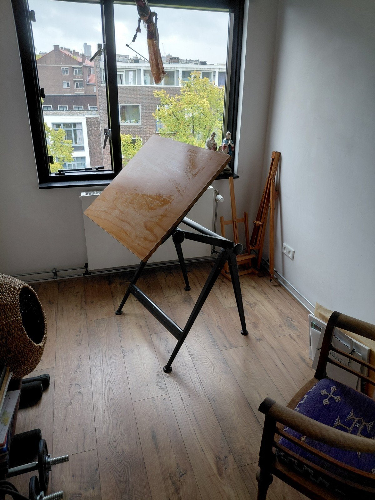 Vintage tekentafel Friso Kramer model., Doe-het-zelf en Verbouw, Tekentafels, Ophalen, Gebruikt, Minder dan 130 cm