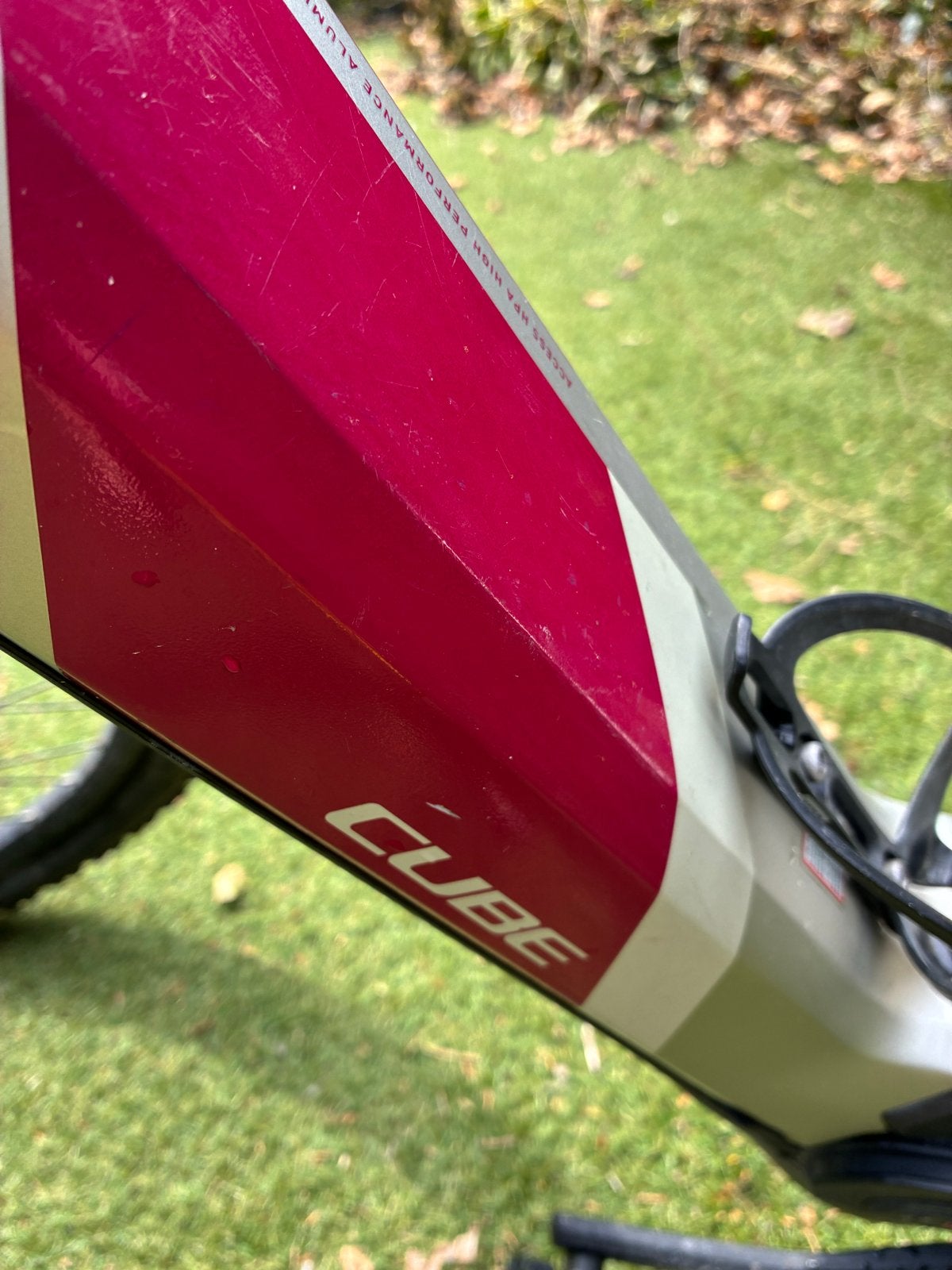 Cube Acces Hybrid EX 500 E-bike - 17 inch, Titan Berry, Fietsen en Brommers, Elektrische fietsen, Ophalen, Gebruikt, 47 tot 51 cm