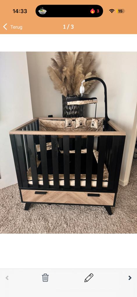 Royal baby boxkleed en matras met mobieltje zwart goud rolex, Kinderen en Baby's, Boxen, Ophalen of Verzenden, Zo goed als nieuw