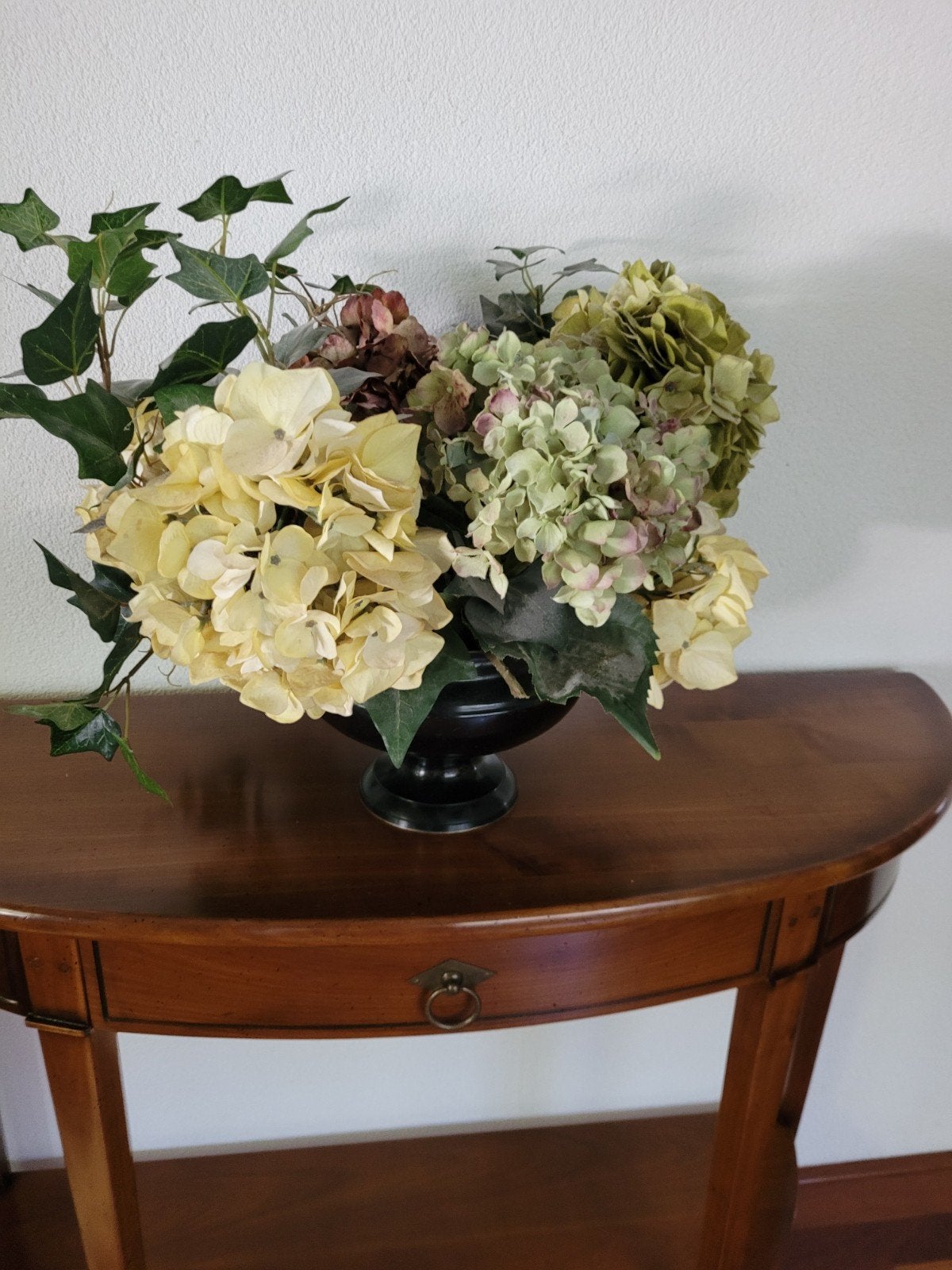 Decoratieve vaas met kunstbloemen - Zwart, 25 cm, Overige materialen, Gebruikt, Zwart, Inclusief decoratie