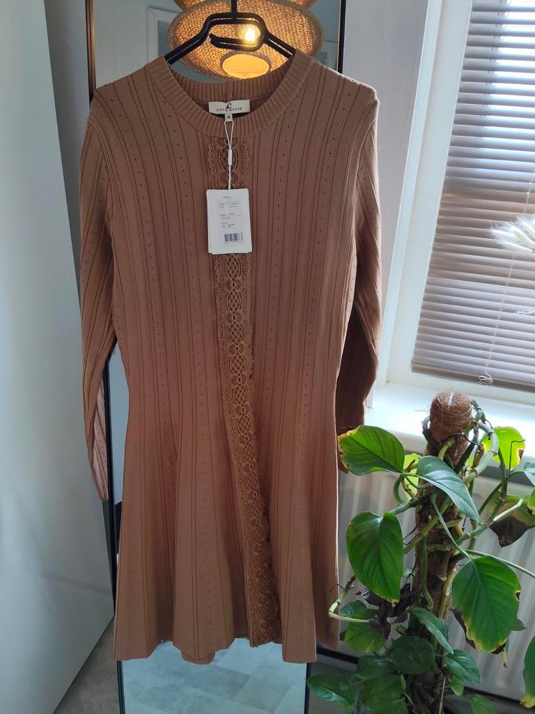 Fifth House Nikkie Plessen  damesjurk maat 36 camel, Kleding | Dames, Jurken, Ophalen of Verzenden