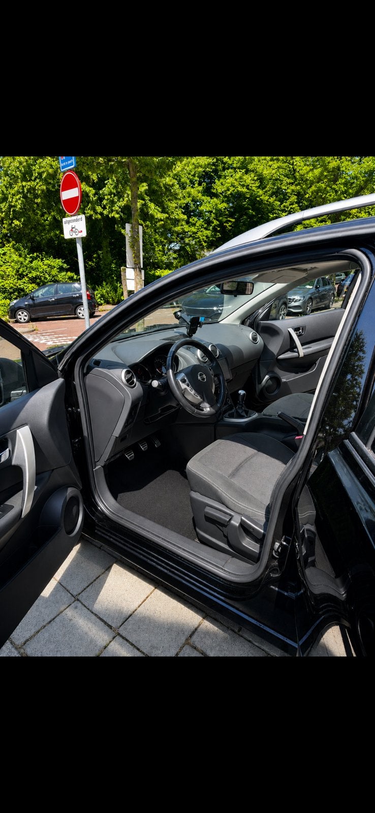 Nissan Qashqai+2 2.0 2WD 2010 2012 Zwart, Auto's, Nissan, 7 stoelen, Zwart, Origineel Nederlands, Handgeschakeld