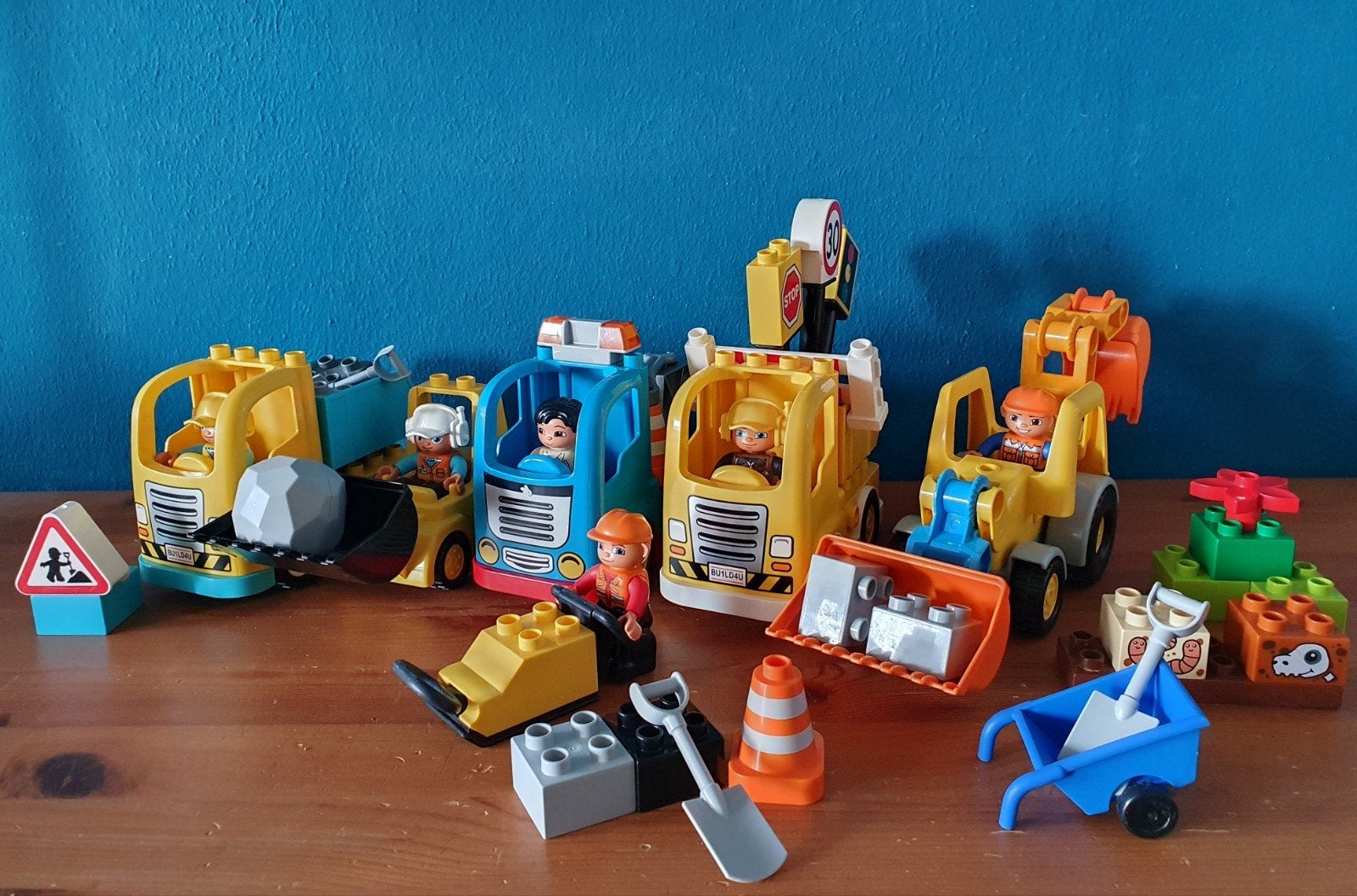 Duplo Dumptruck Graafmachine bulldozer trilplaat takelwagen, Kinderen en Baby's, Ophalen of Verzenden, Zo goed als nieuw, Duplo