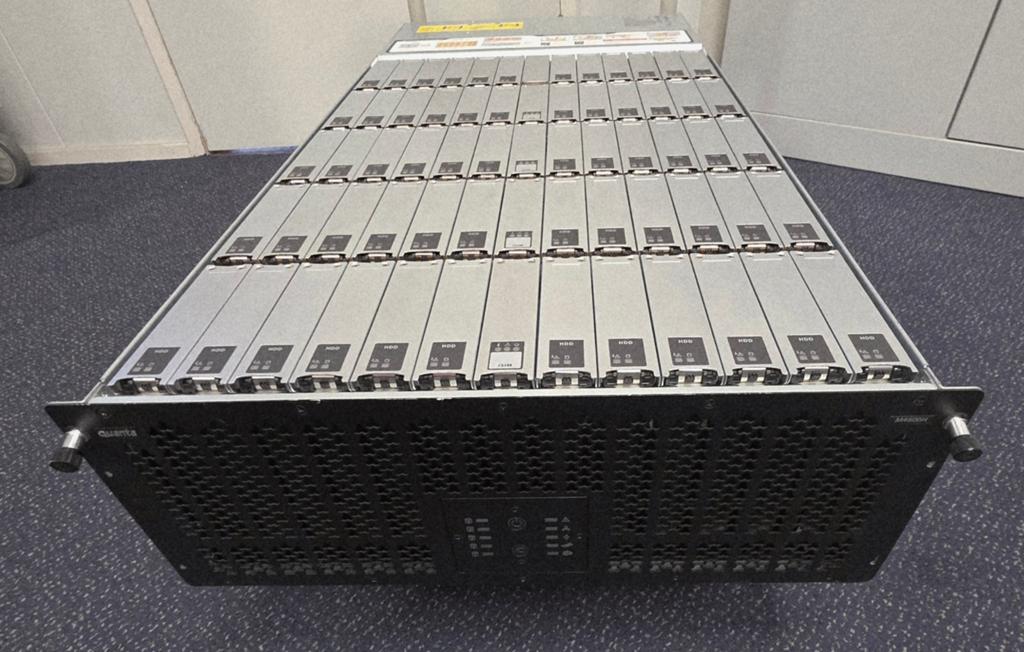 Quanta JB9 M4600H 60-Bay HDD JBOD Systeem Toploader, Computers en Software, Servers, Ophalen, Gebruikt, Hot swappable onderdelen