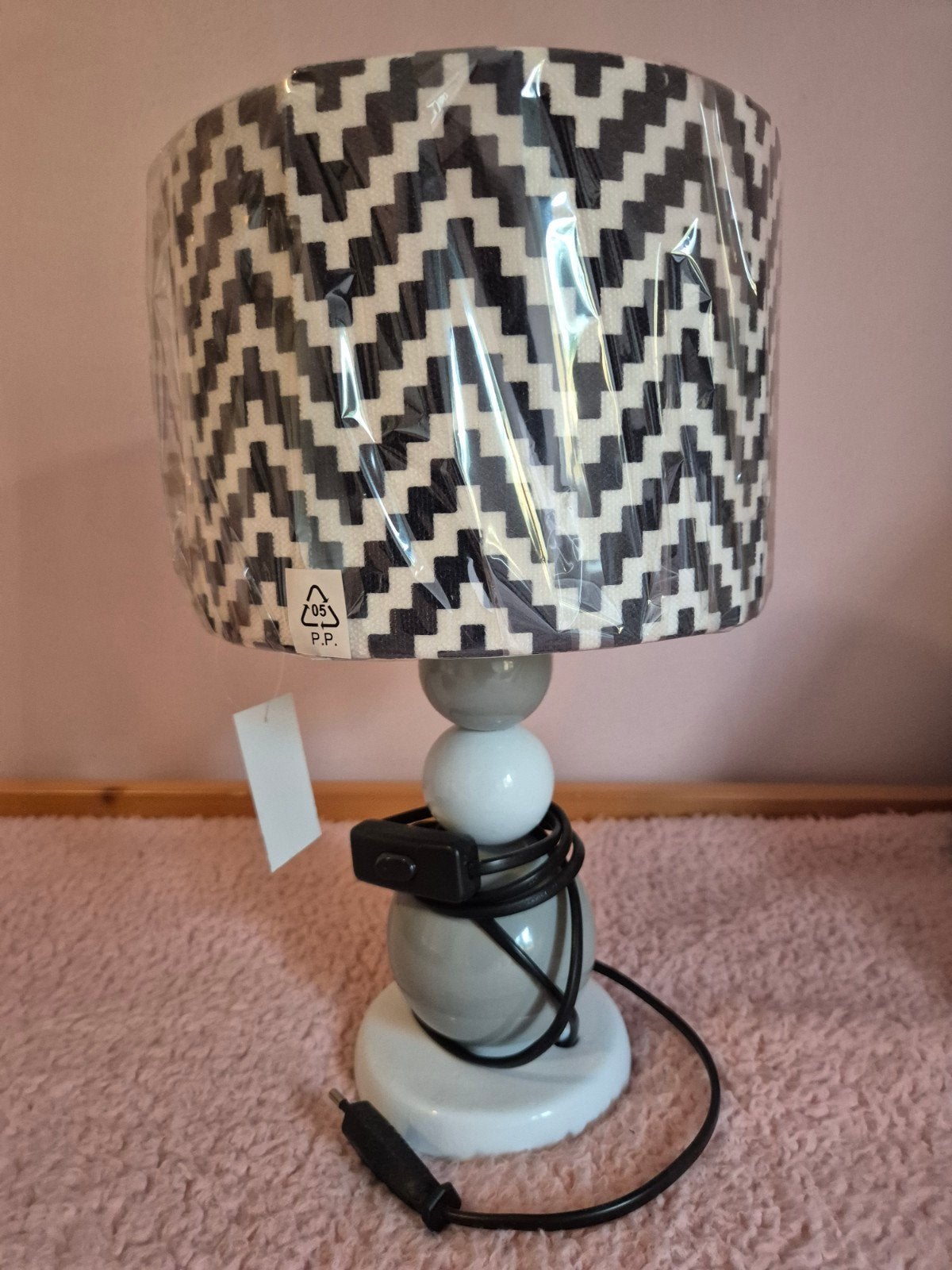 Nieuwe Tafellamp met Zigzag Patroon Kap, Huis en Inrichting, Textiel, Meerkleurig, Ophalen of Verzenden, Schemerlamp