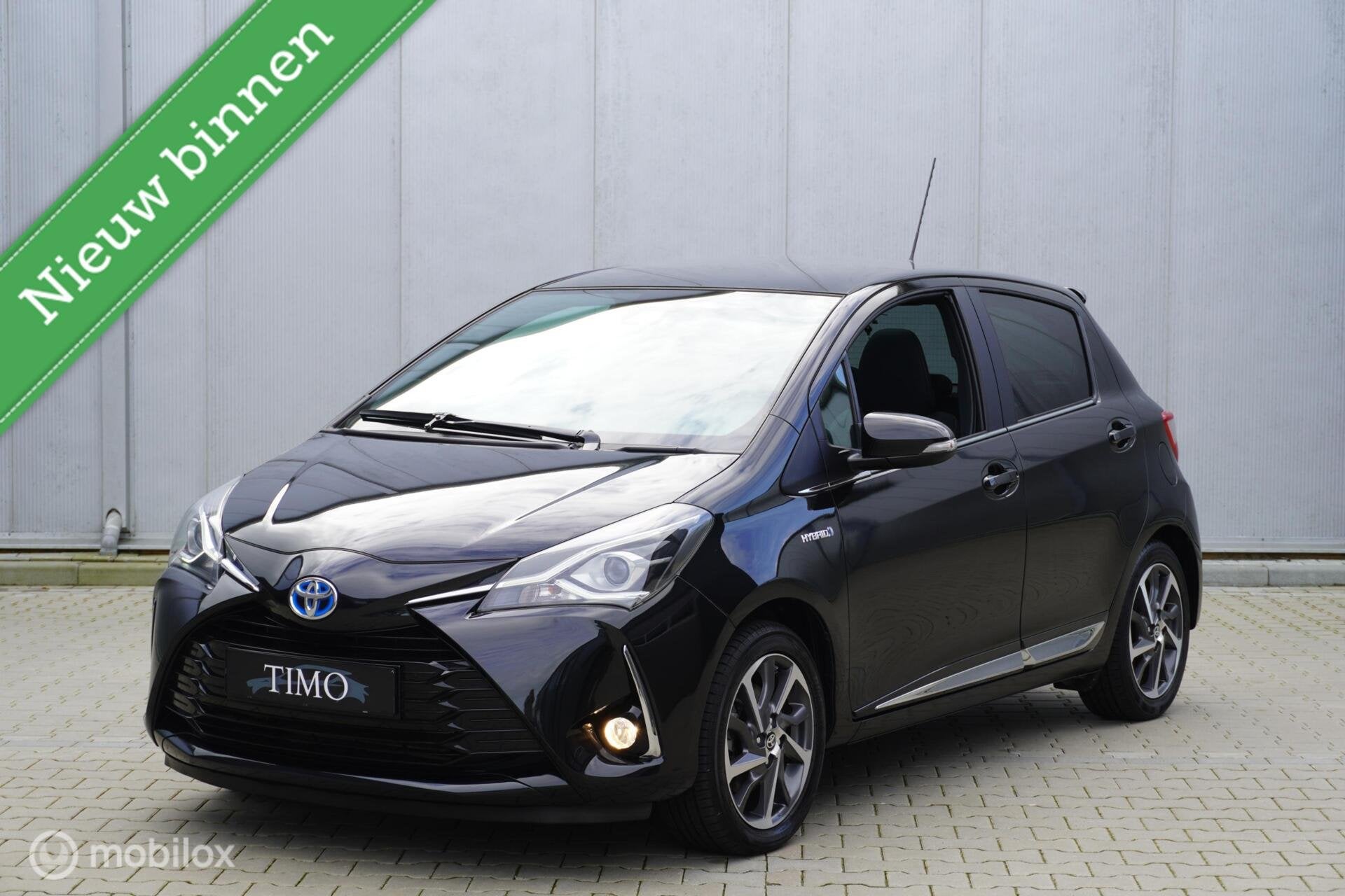 Toyota Yaris 1.5 Hybrid Premium, Dealer onderhouden, Gebruikt, Euro 6, 4 cilinders