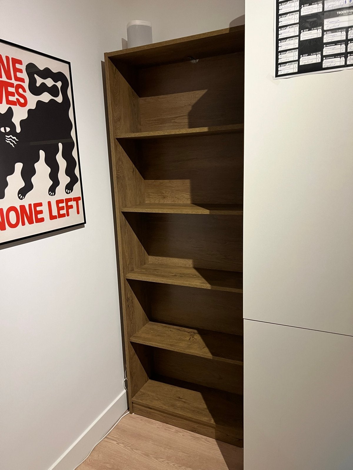 Boekenkast HORSENS donker eiken kleur - JYSK, Ophalen, Met plank(en), 50 tot 100 cm, Zo goed als nieuw