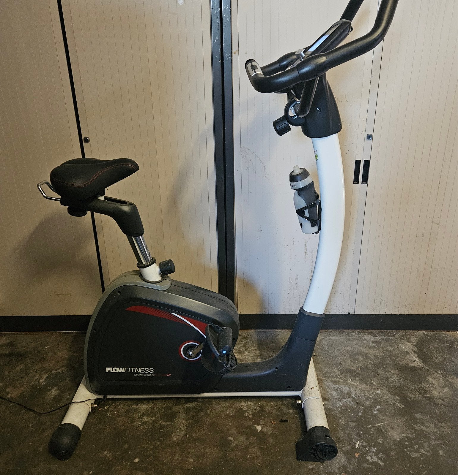 Flow Fitness Hometrainer, Ophalen, Zo goed als nieuw, Metaal, Benen