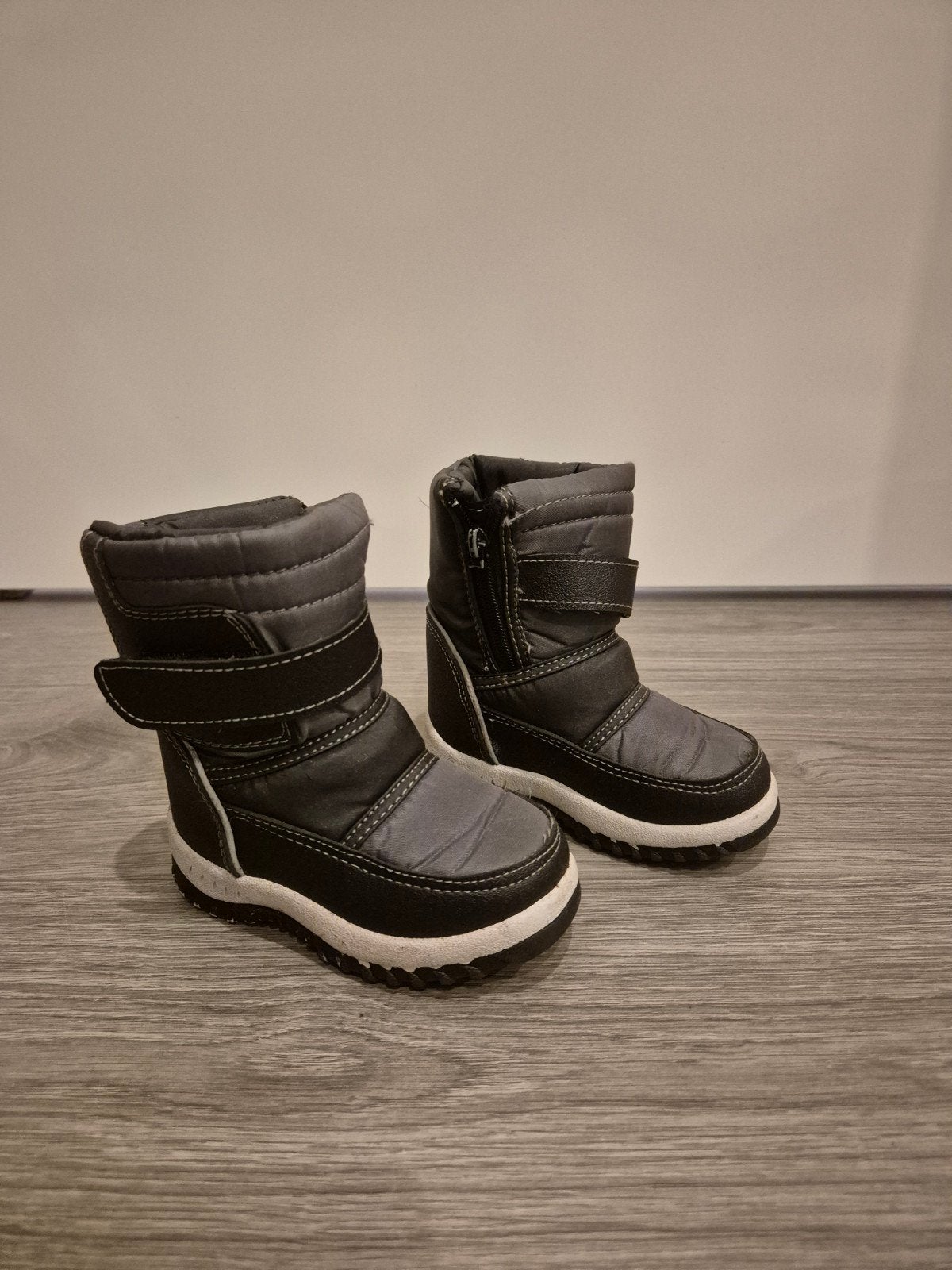 Snowboots maat 24, Kinderen en Baby's, Kinderkleding | Schoenen en Sokken, Ophalen, Gebruikt, Jongen of Meisje, Laarzen