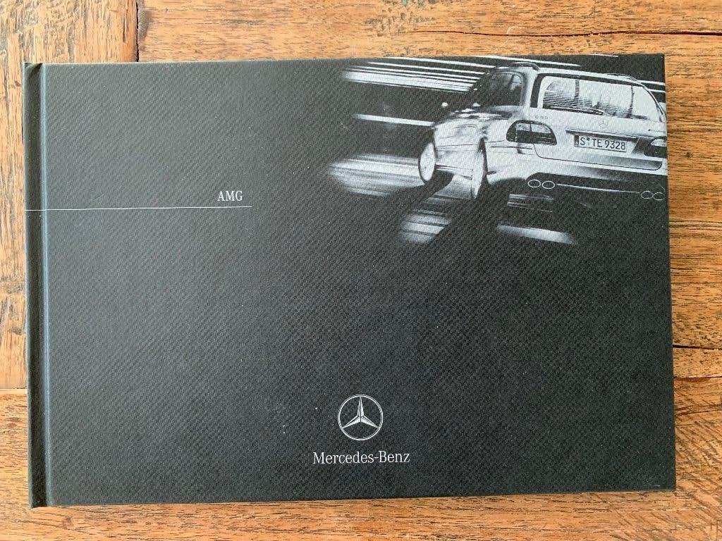Folder, brochure Mercedes-Benz AMG hardcover 2003 Engels, Nieuw, Mercedes-Benz, Mercedes, Ophalen of Verzenden