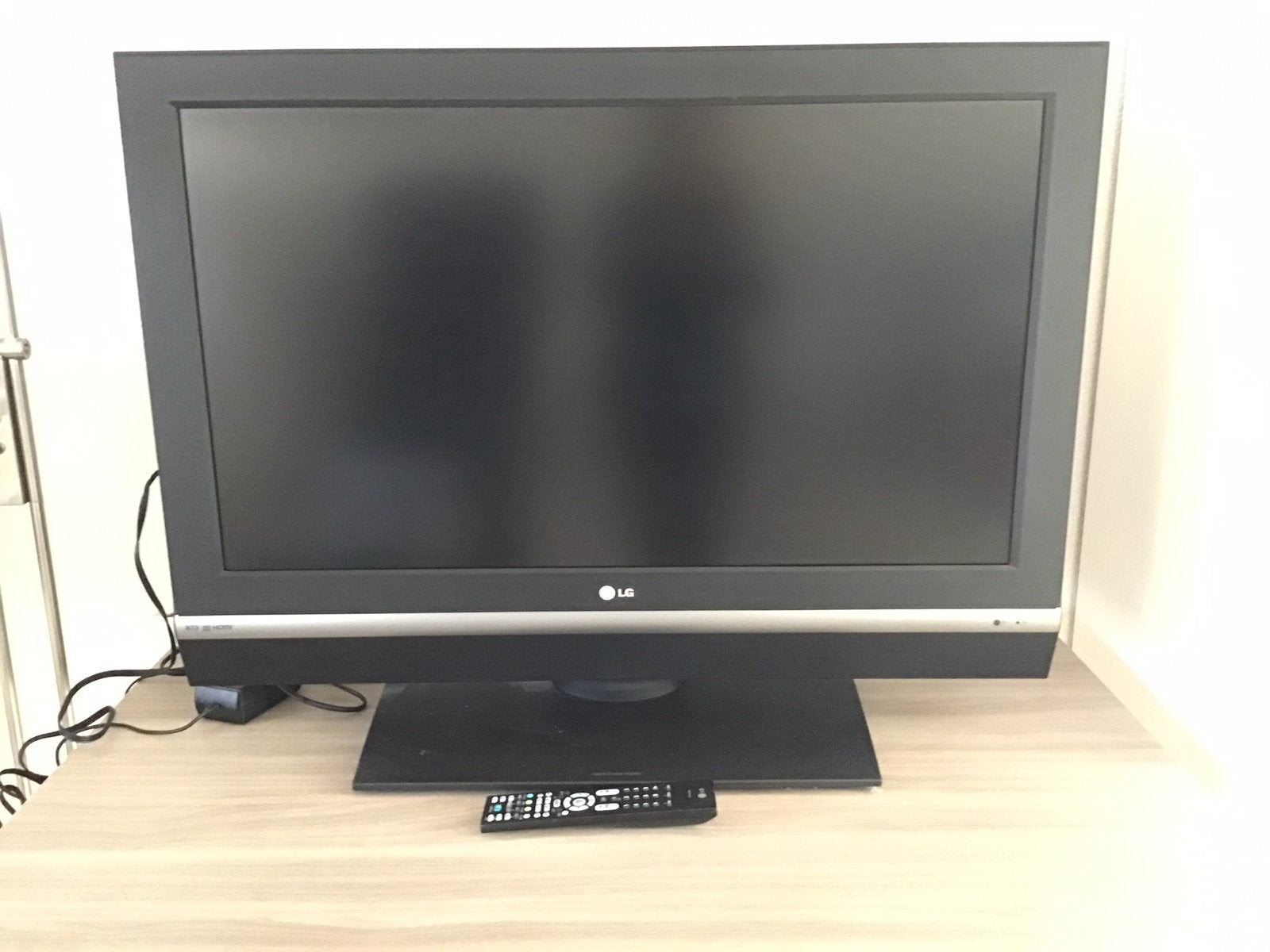 LG LCD TV - 37 inch (In zeer goede staat), Ophalen, 50 Hz, 80 tot 100 cm, Zo goed als nieuw