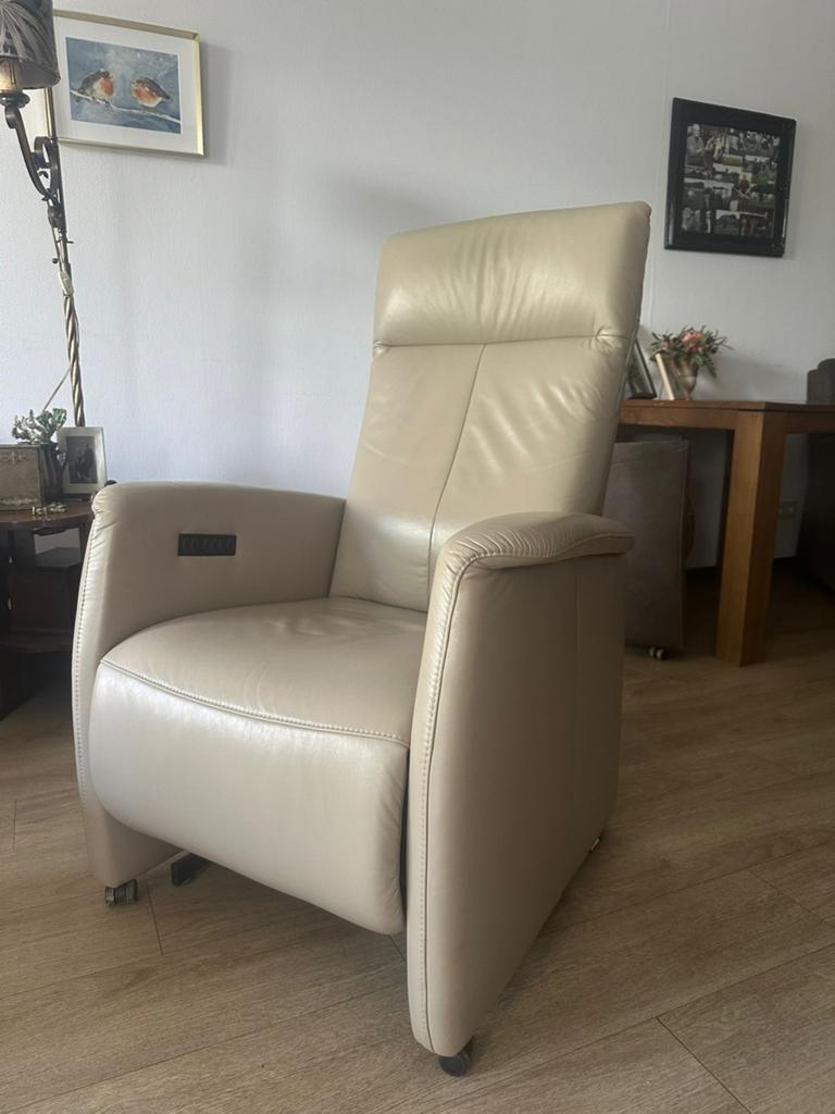 Prominent Sta-op fauteuil TOSCANA  Leren bekleding, Ophalen, Toscane, Prominent, Garantie