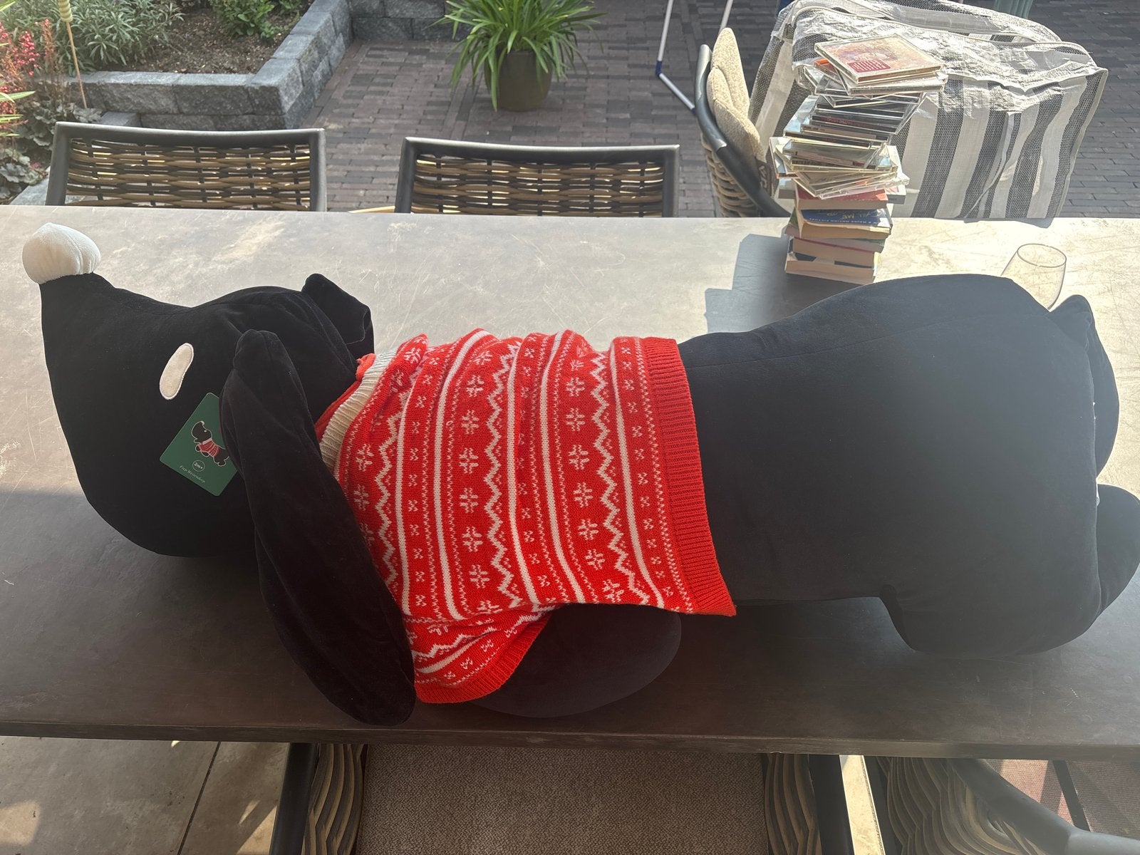 Grote zwarte knuffelhond takkie met kersttrui, Kinderen en Baby's, Zwart, Zo goed als nieuw, Middelgroot (20 tot 80 cm), Met kleding of accessoire