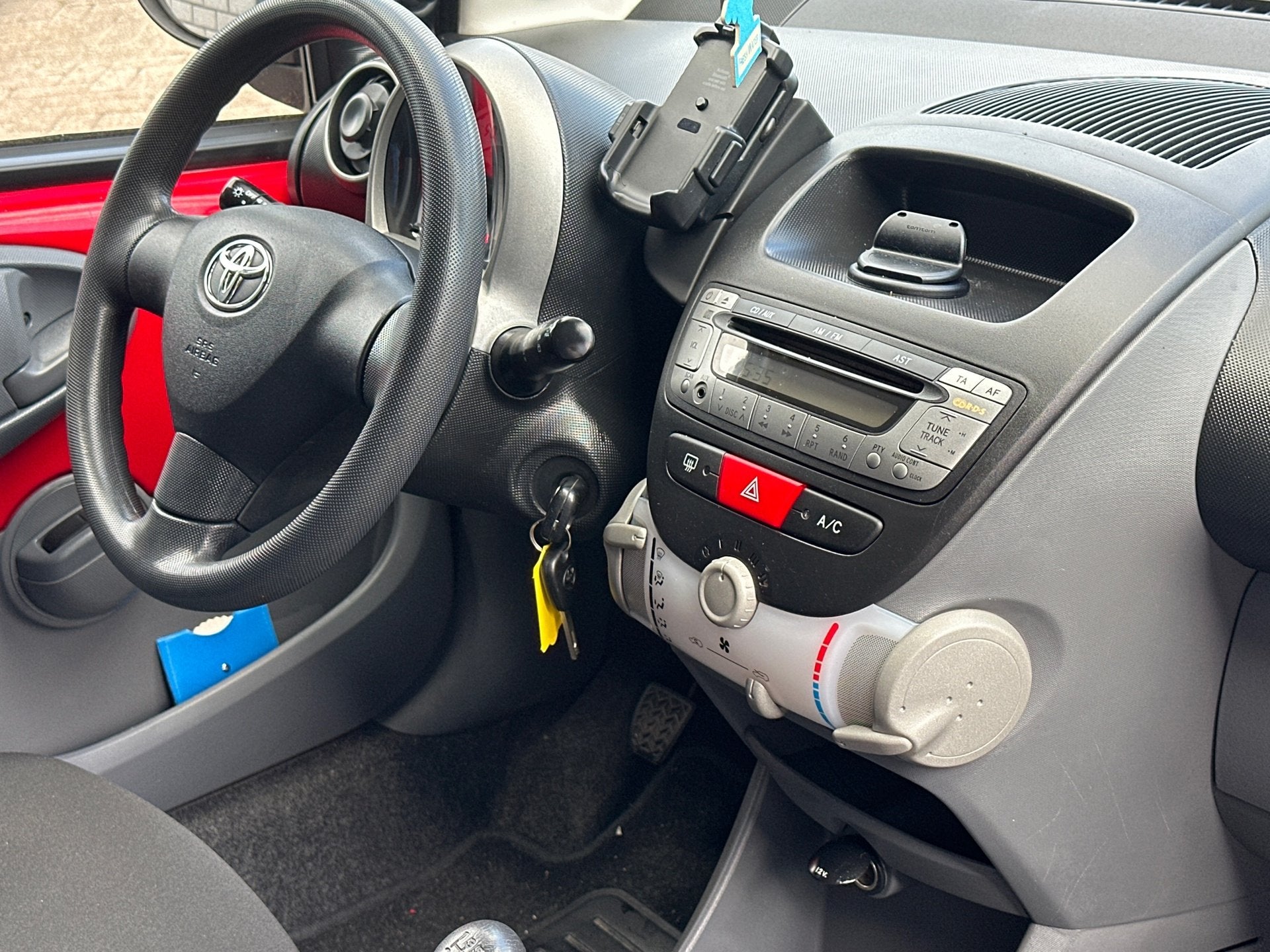 Toyota Aygo 1.0-12V + Airco | 5Deurs | Nieuw apk | Nette aut, Auto's, Voorwielaandrijving, Gebruikt, 4 stoelen, 68 pk