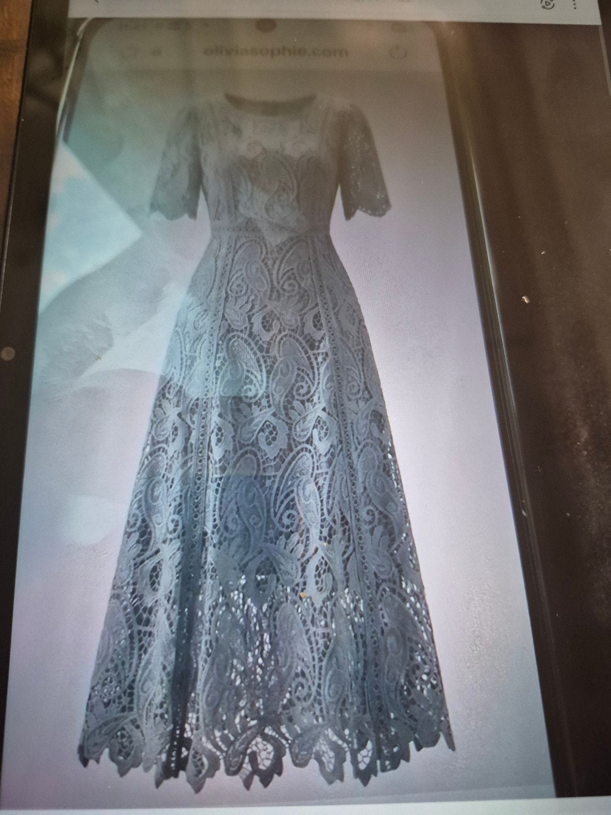 Prachtige jurk, Kleding | Dames, Maat 38/40 (M), Nieuw, Ophalen of Verzenden, Onder de knie