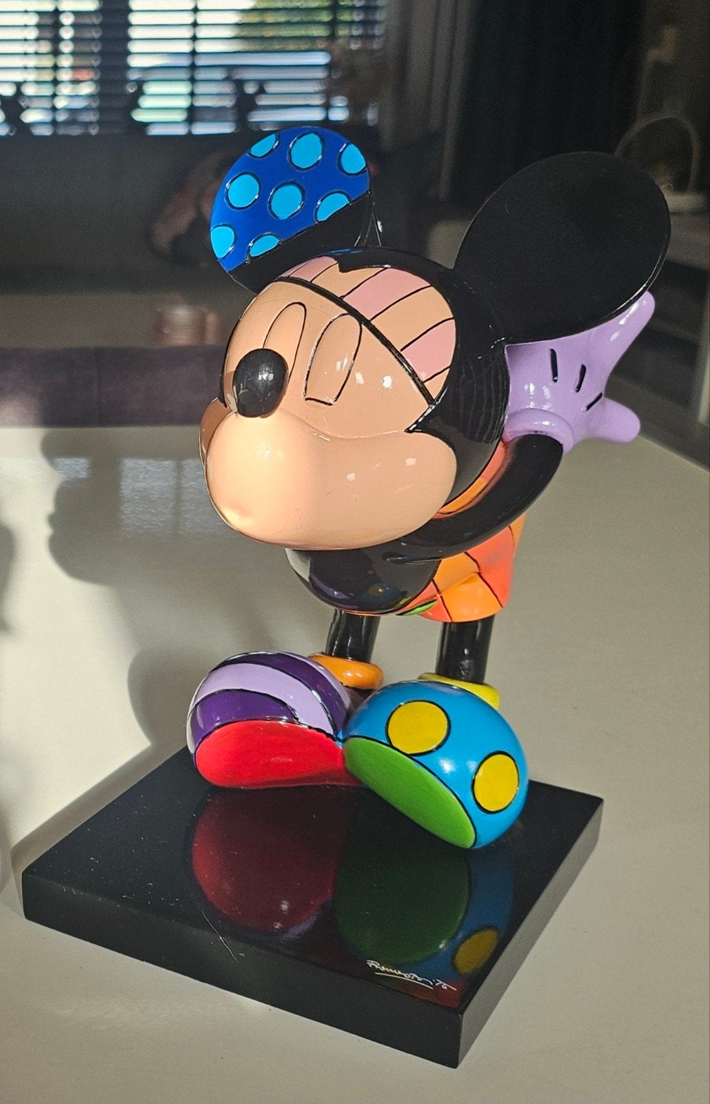 Disney Britto Mickey Mouse Kissing, Ophalen of Verzenden, Mickey Mouse, Zo goed als nieuw, Beeldje of Figuurtje